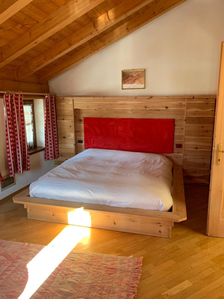 Two-Bedroom Apartment - Attic - Photo 16