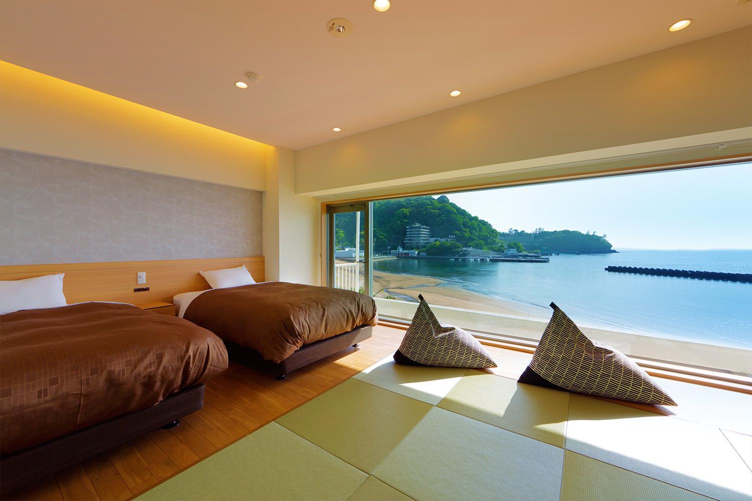 Superior Japanese-Western-Style Twin Room 23 square yards Ocean Side - Shower Only - Non-Smoking photo 1