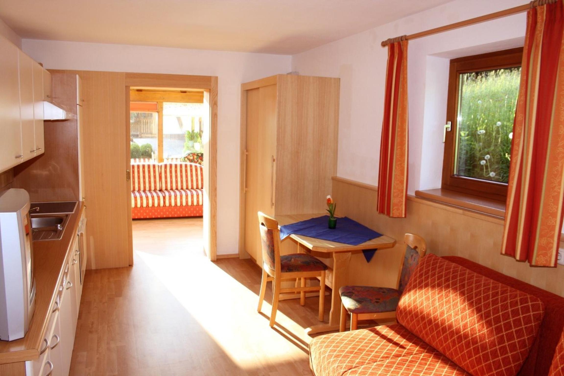 One-Bedroom Apartment with wintergarden TOP 3 photo 2