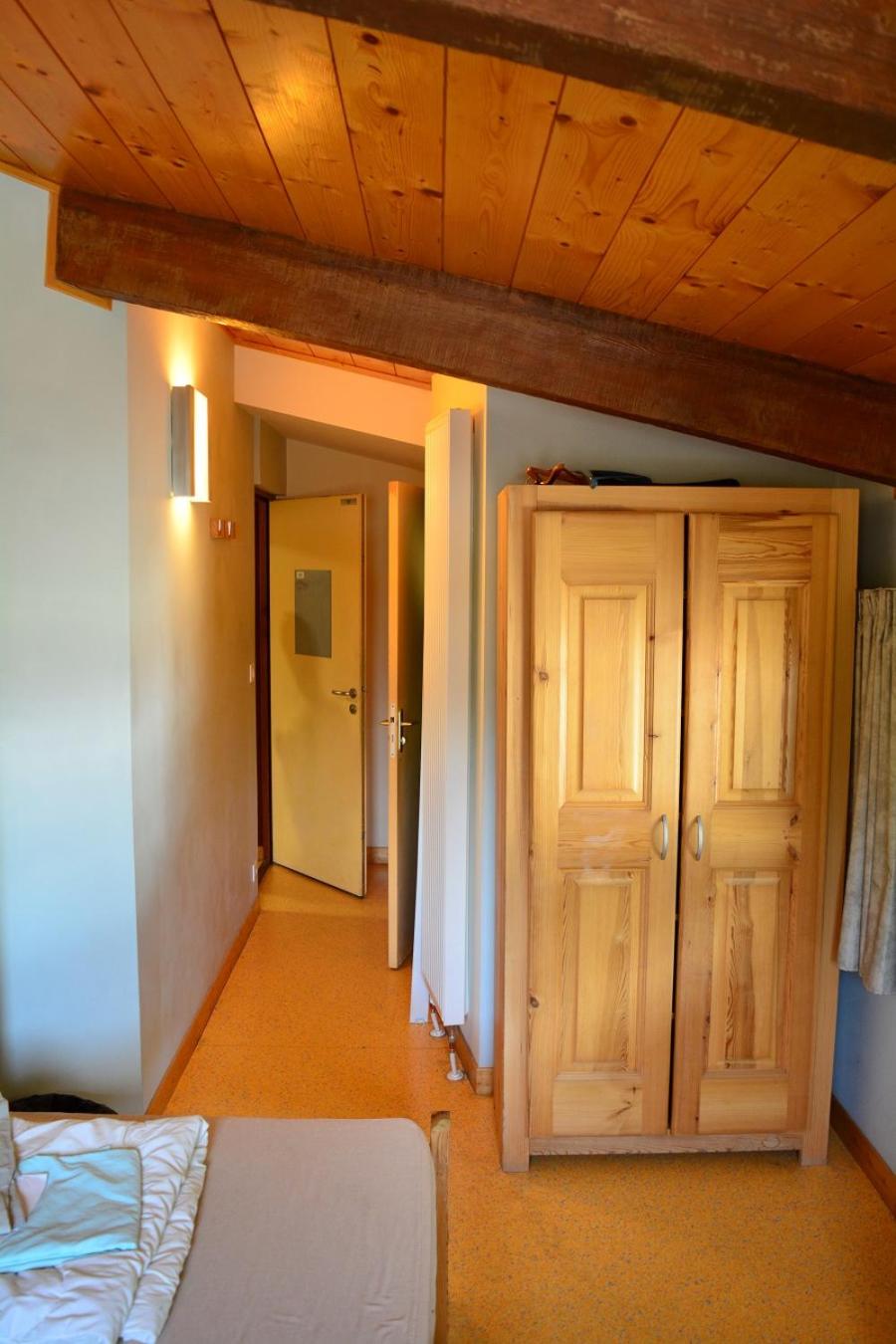 Triple Room with Private Bathroom - Photo 16