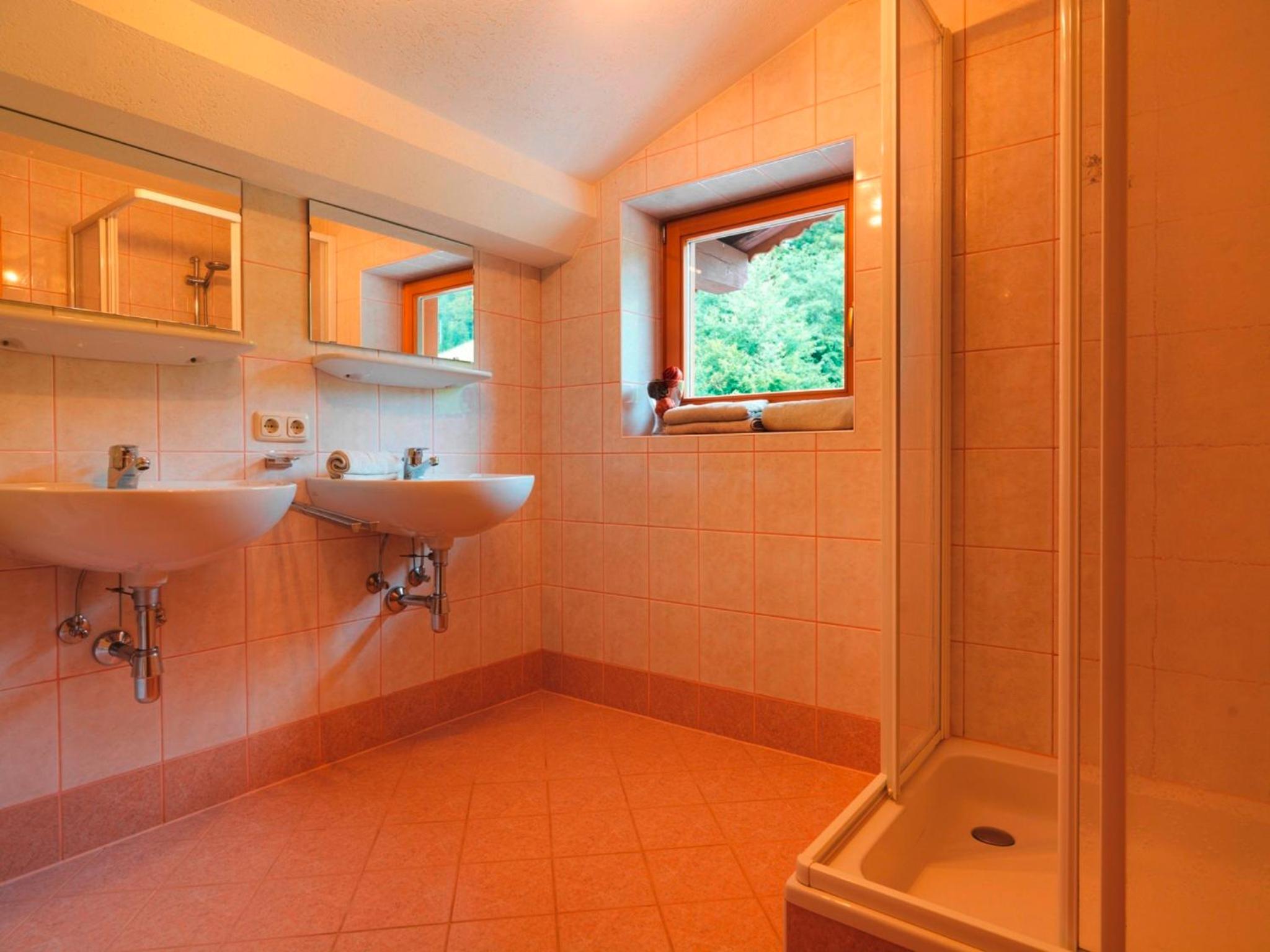 Two-Bedroom Apartment with Balcony Top 8 photo 3