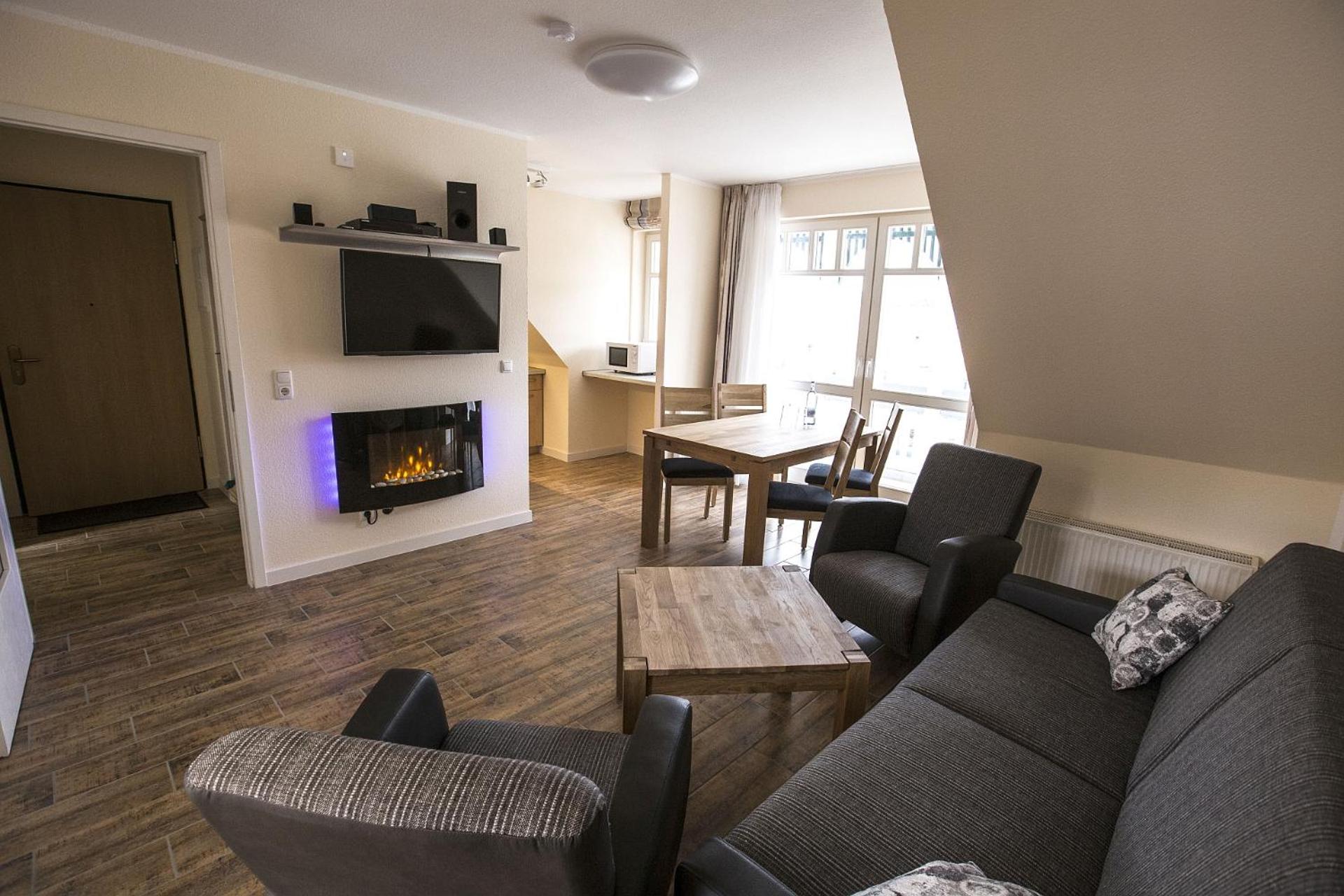 One-Bedroom Apartment with Balcony photo 3