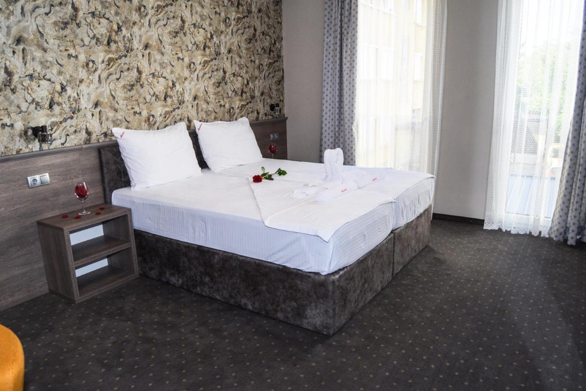 Double or Twin Room photo 2