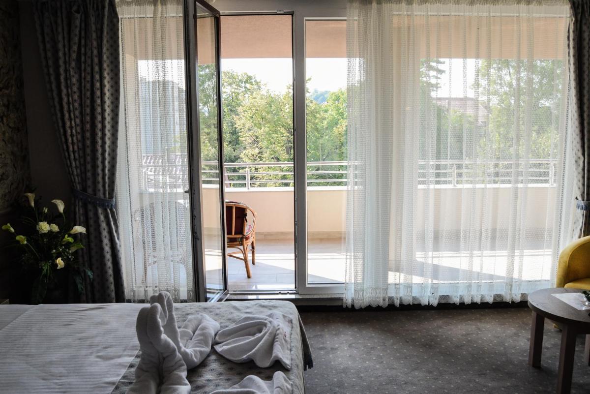 Double Room with Terrace photo 3