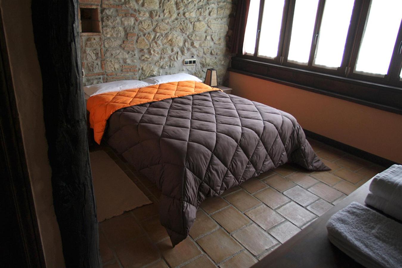 Double Room with Balcony - Photo 1