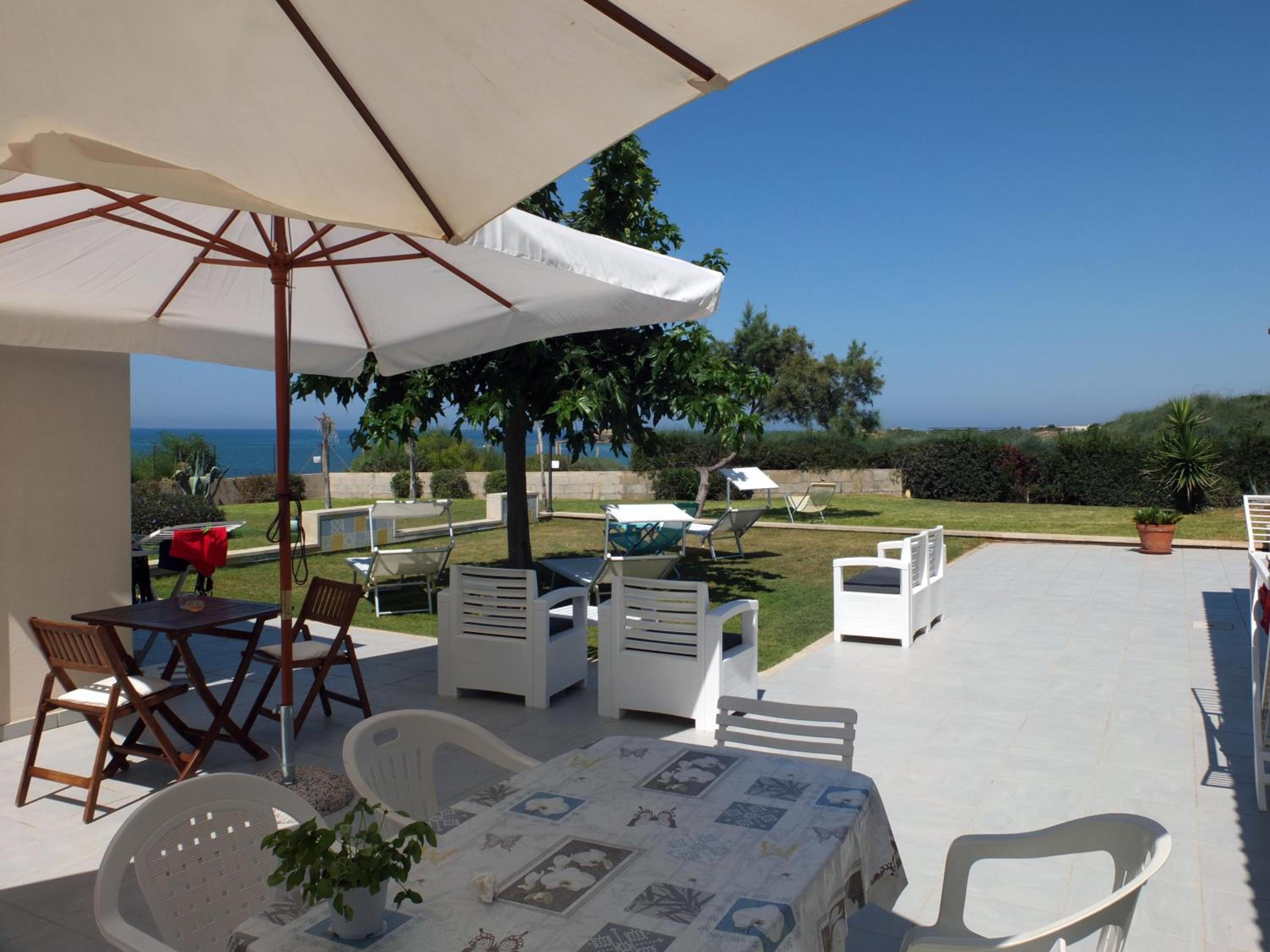 Villa - Beach Front photo 3