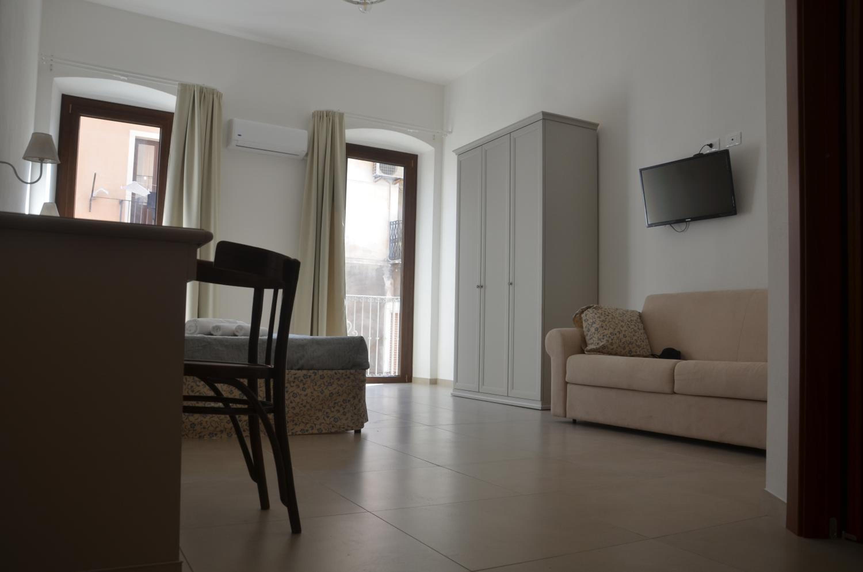 Apartment with Balcony photo 2