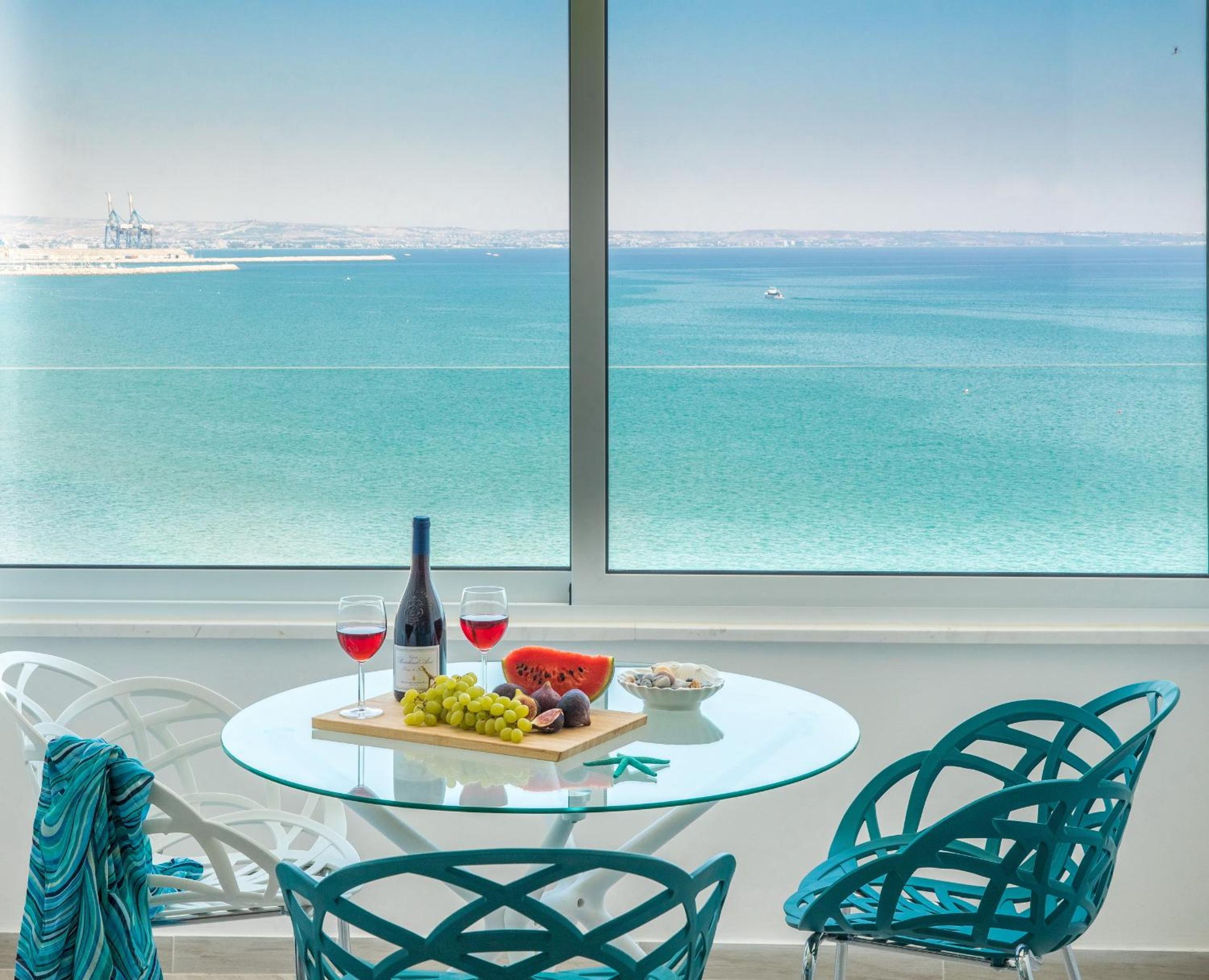 Apartment with Sea View