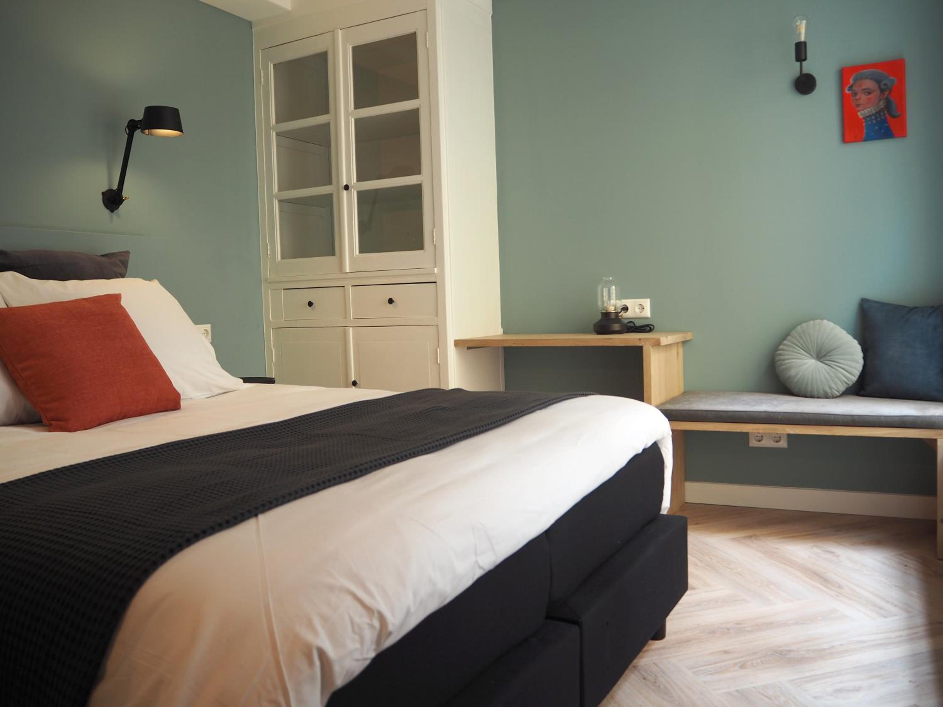 Double Room with Private Bathroom - Photo 2