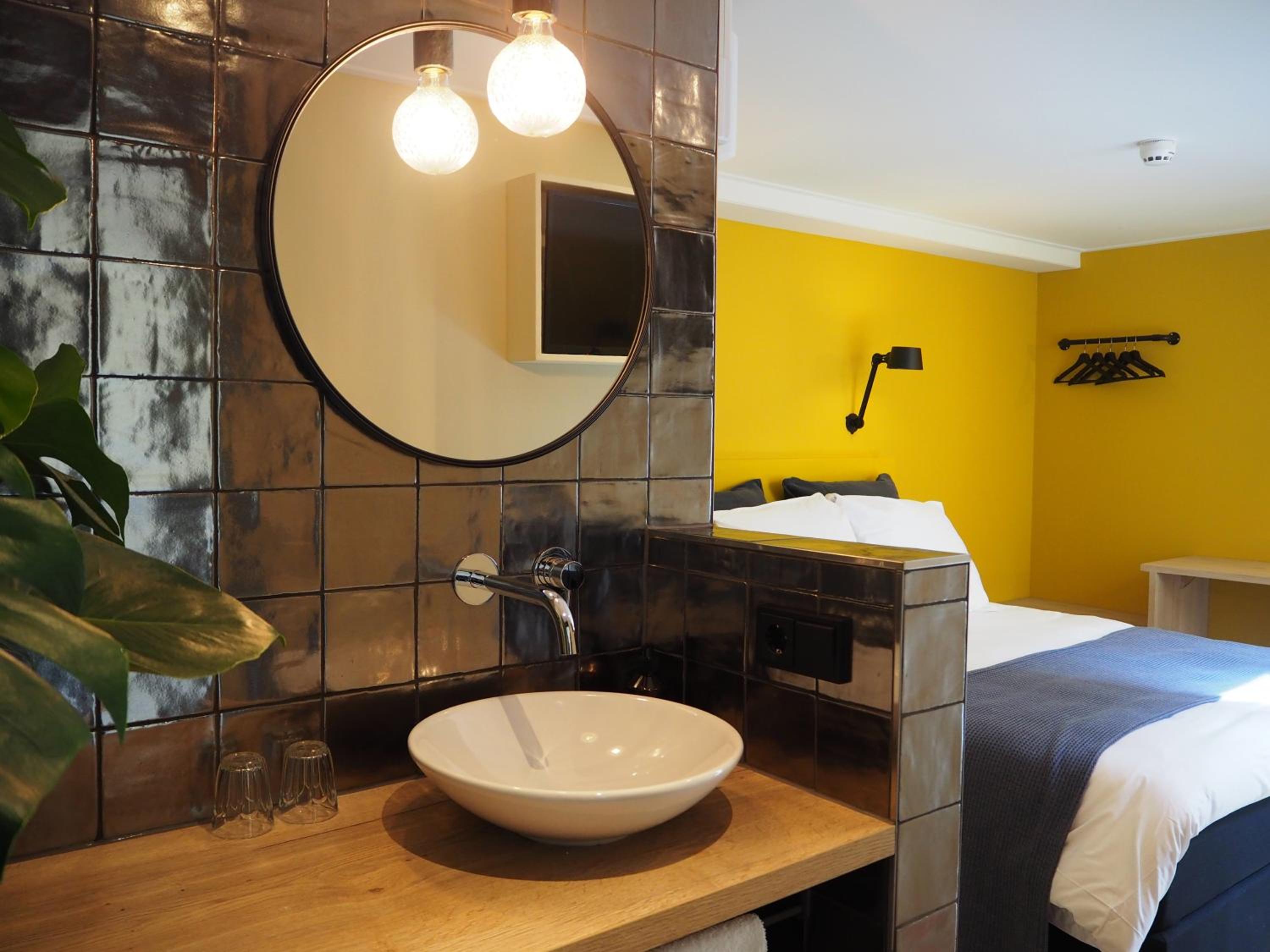 Small Double Room - Photo 3