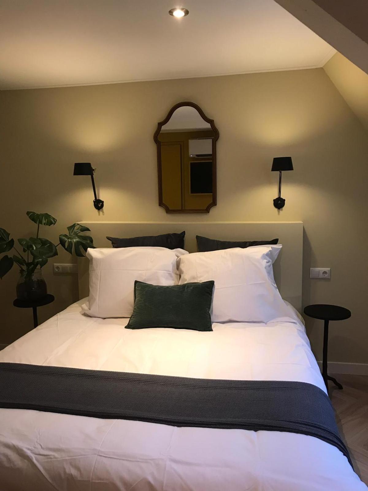 Double Room - Photo 2