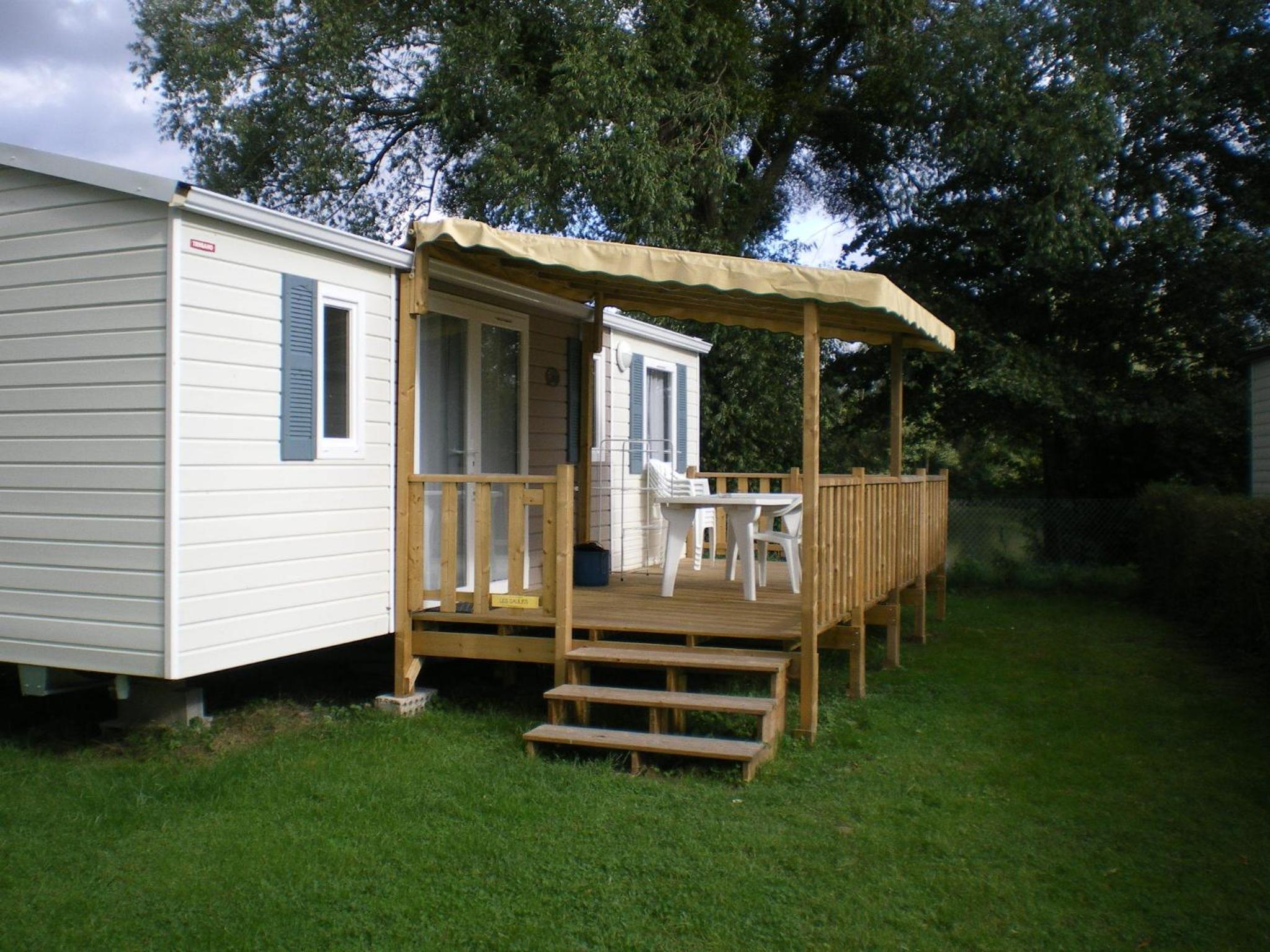 Three-Bedroom Mobile Home photo 2
