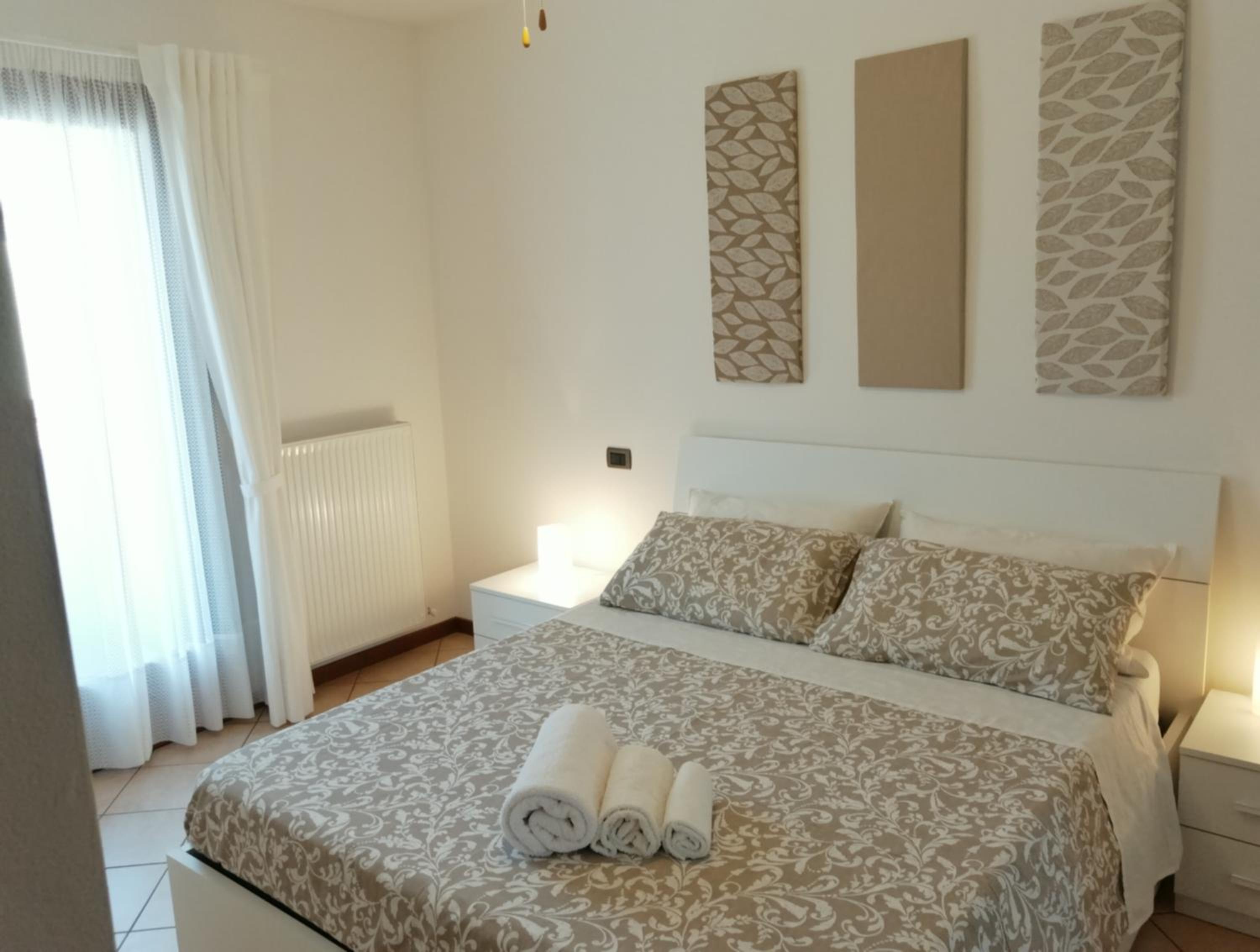 Apartment with Terrace - Photo 8
