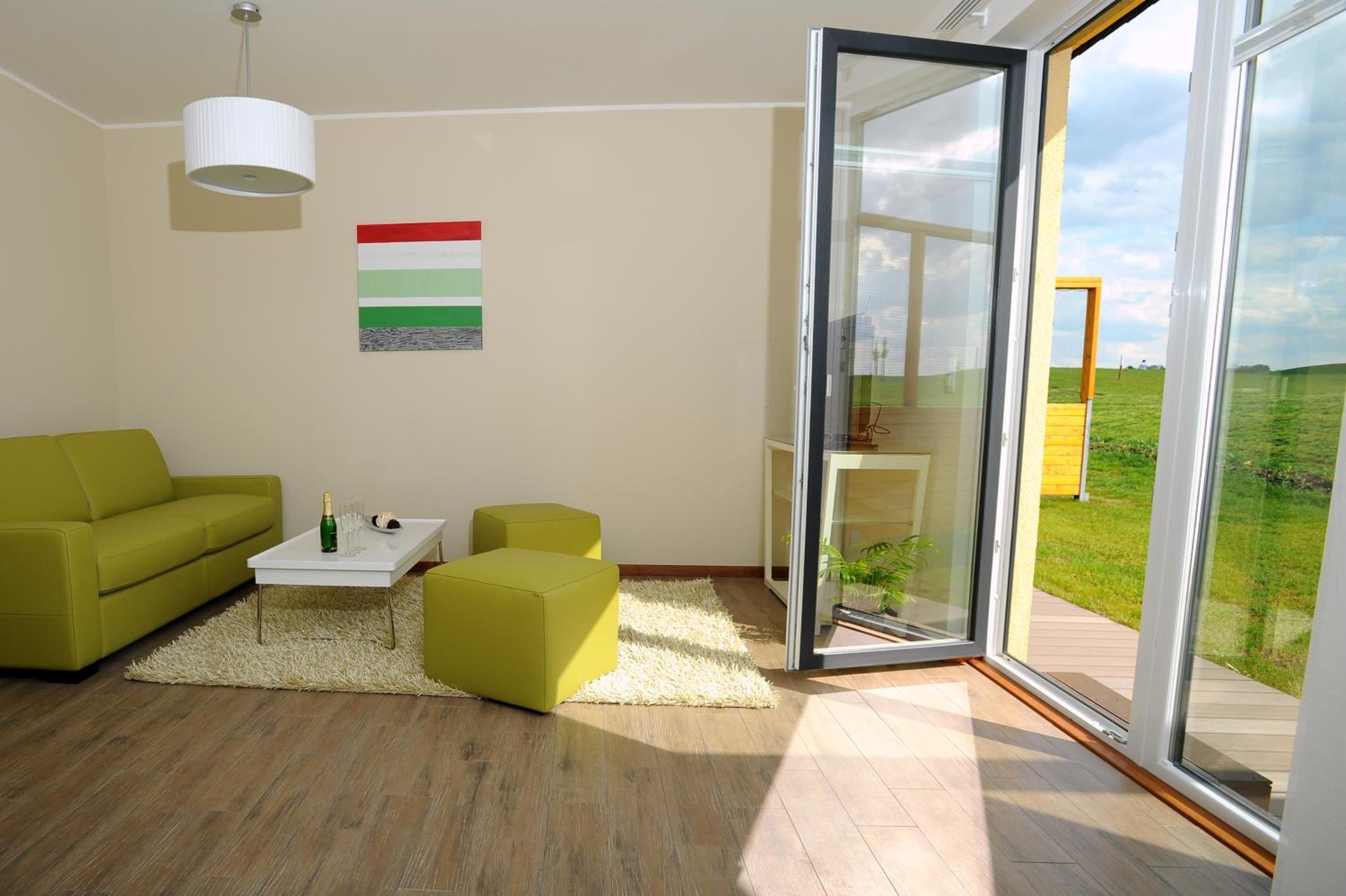 One-Bedroom Apartment (1 Adult)