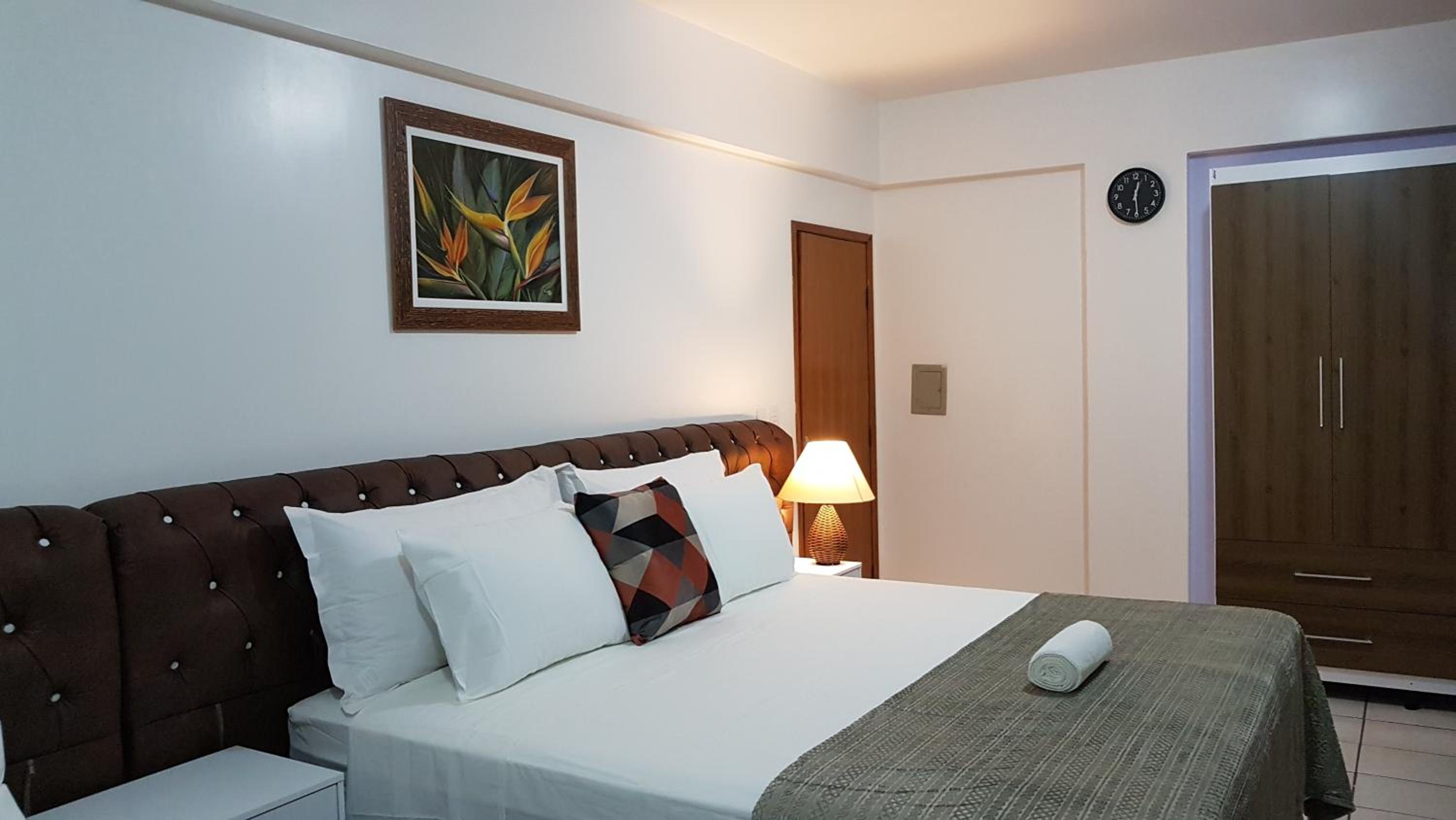 Deluxe King Suite photo 2