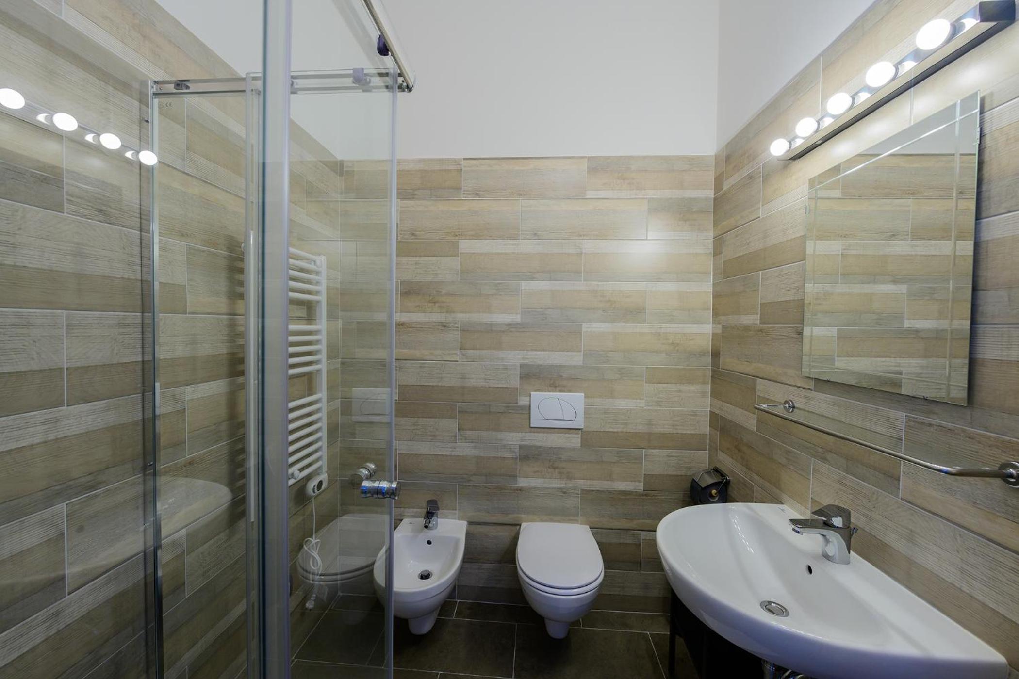 Double Room - Photo 9