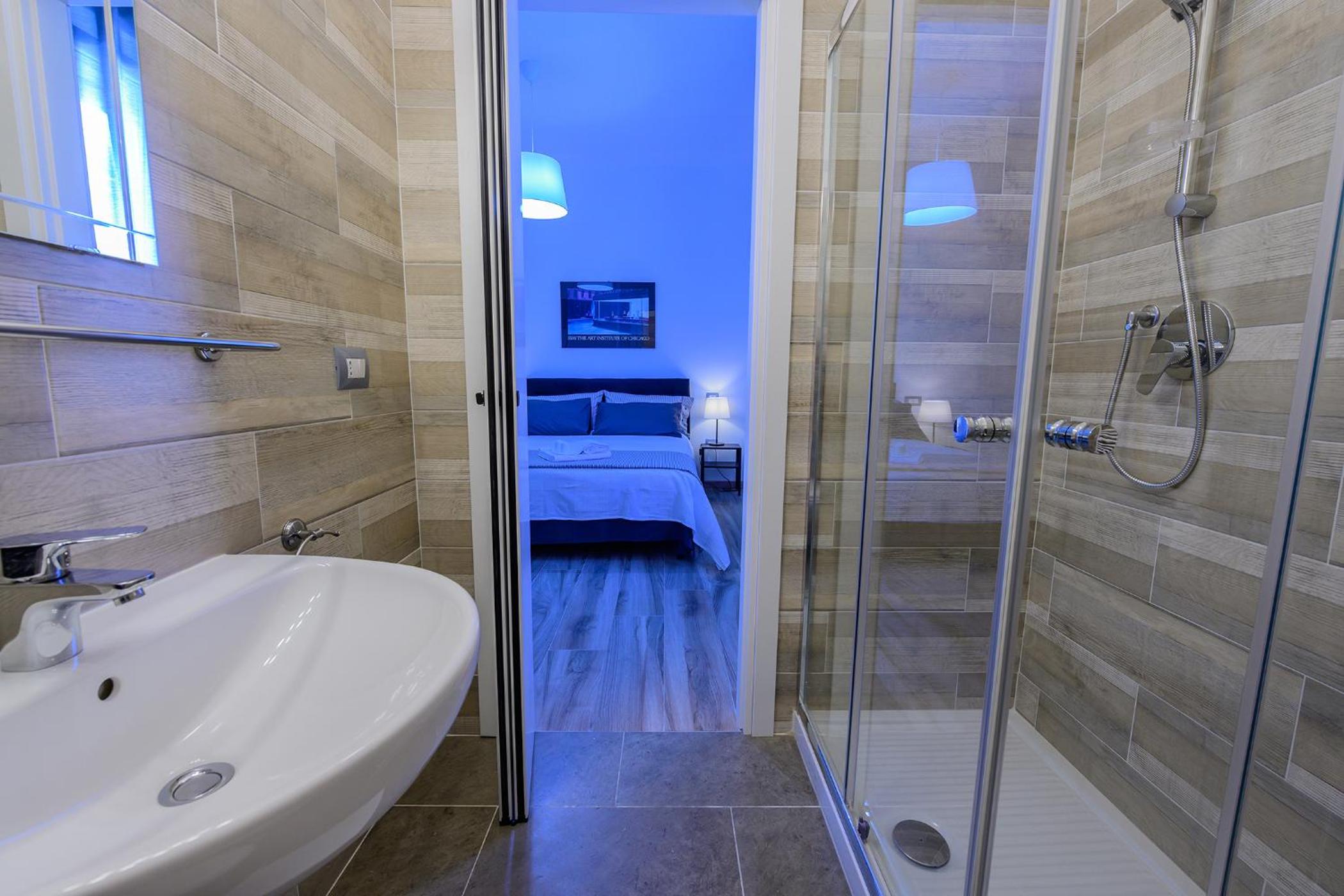 Double Room - Photo 8