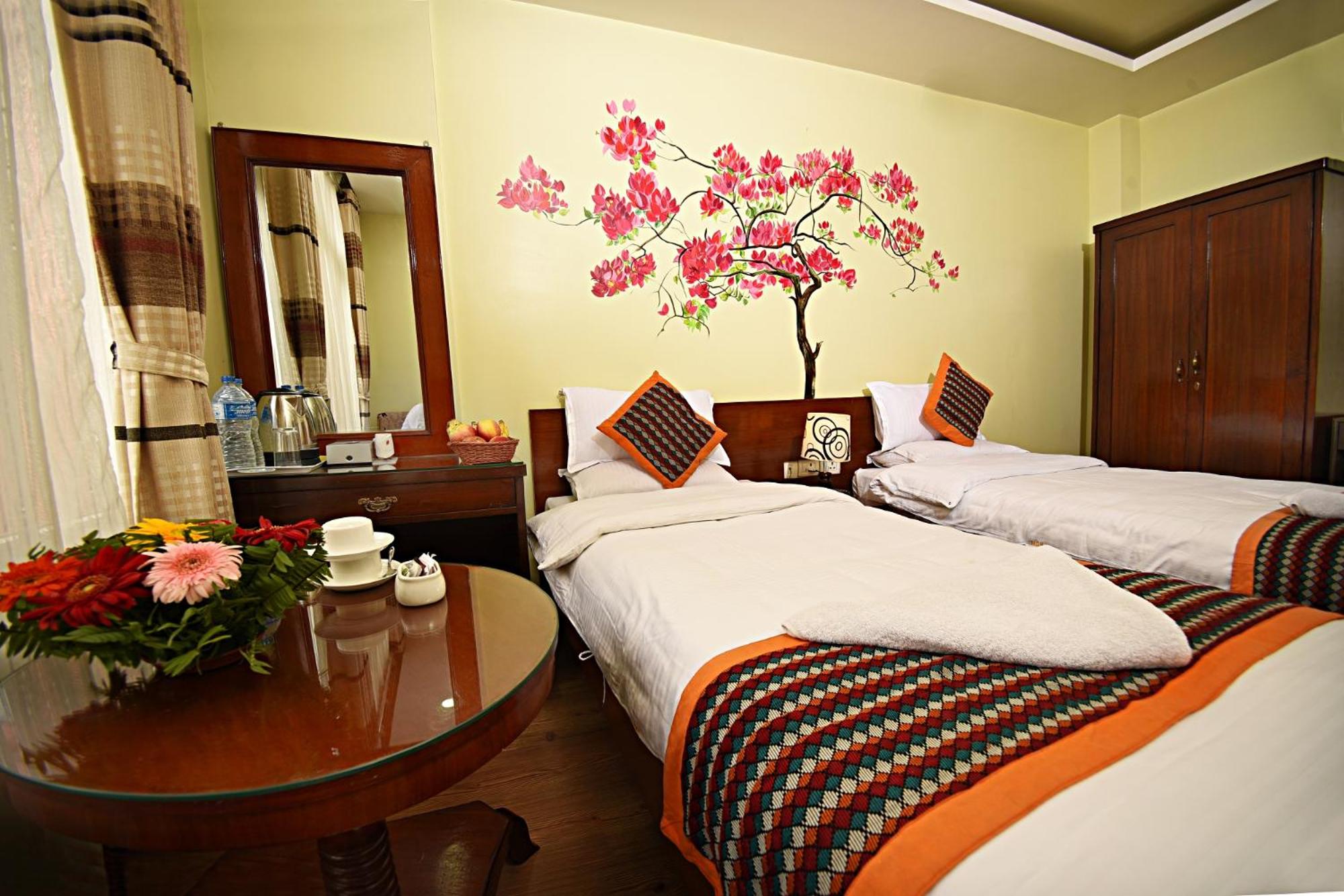 Deluxe Double or Twin Room photo 2