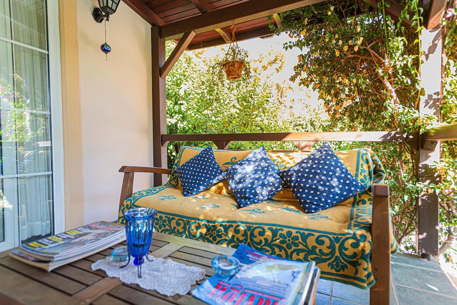 Villa with Private Pool - Photo 2
