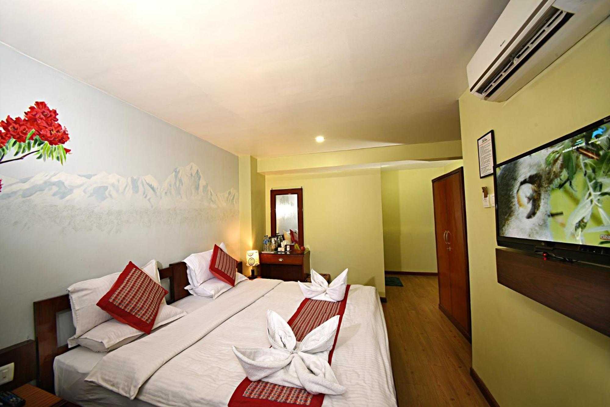Deluxe Double or Twin Room photo 2