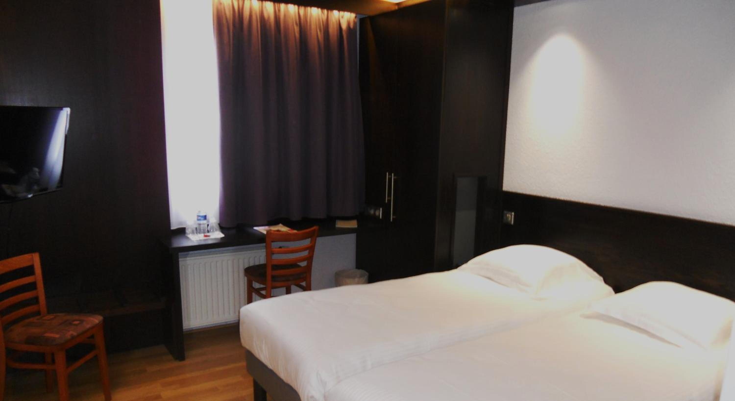 Standard Double Room - Photo 1