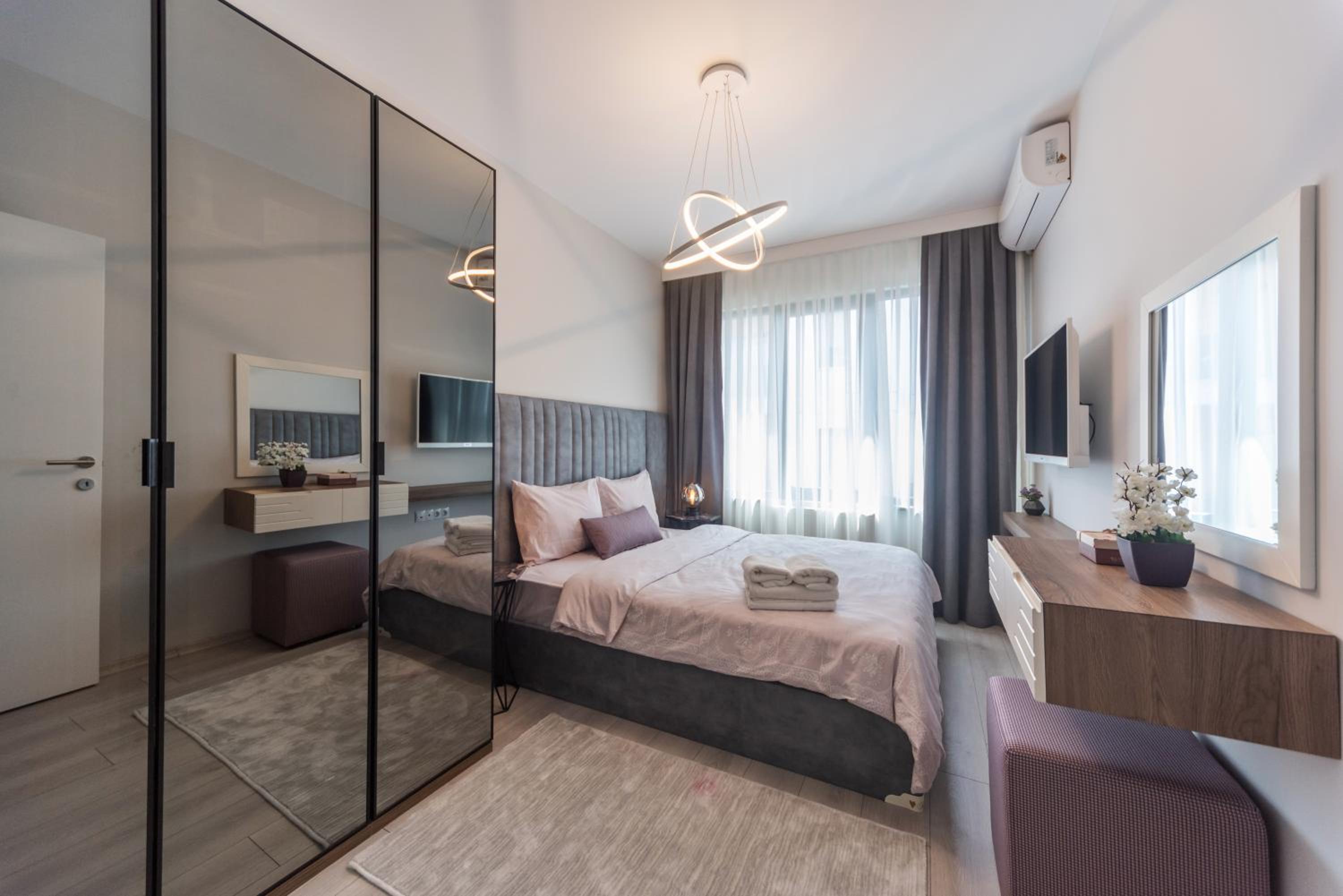 Deluxe Suite - Photo 11