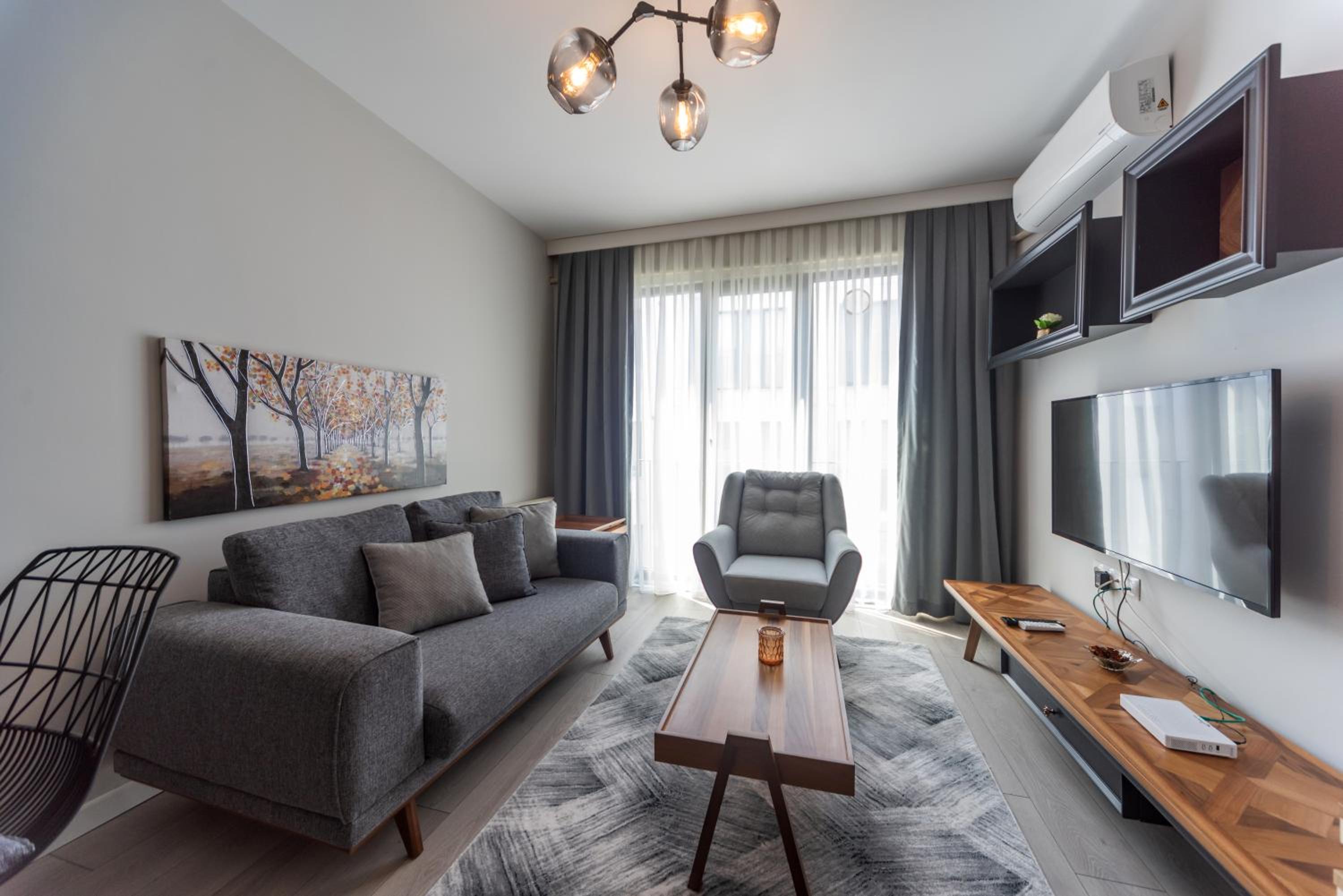 Deluxe Suite - Photo 10