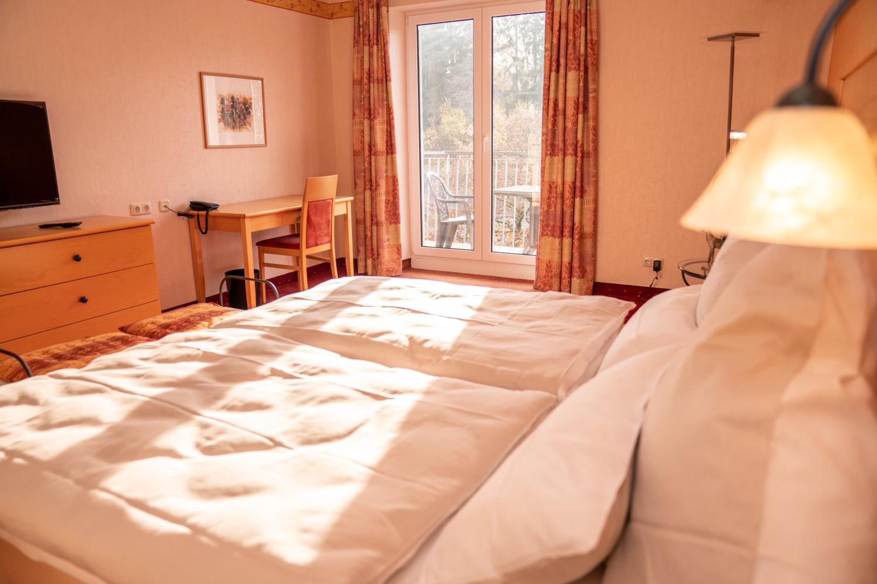 Two-Bedroom Suite - Photo 4