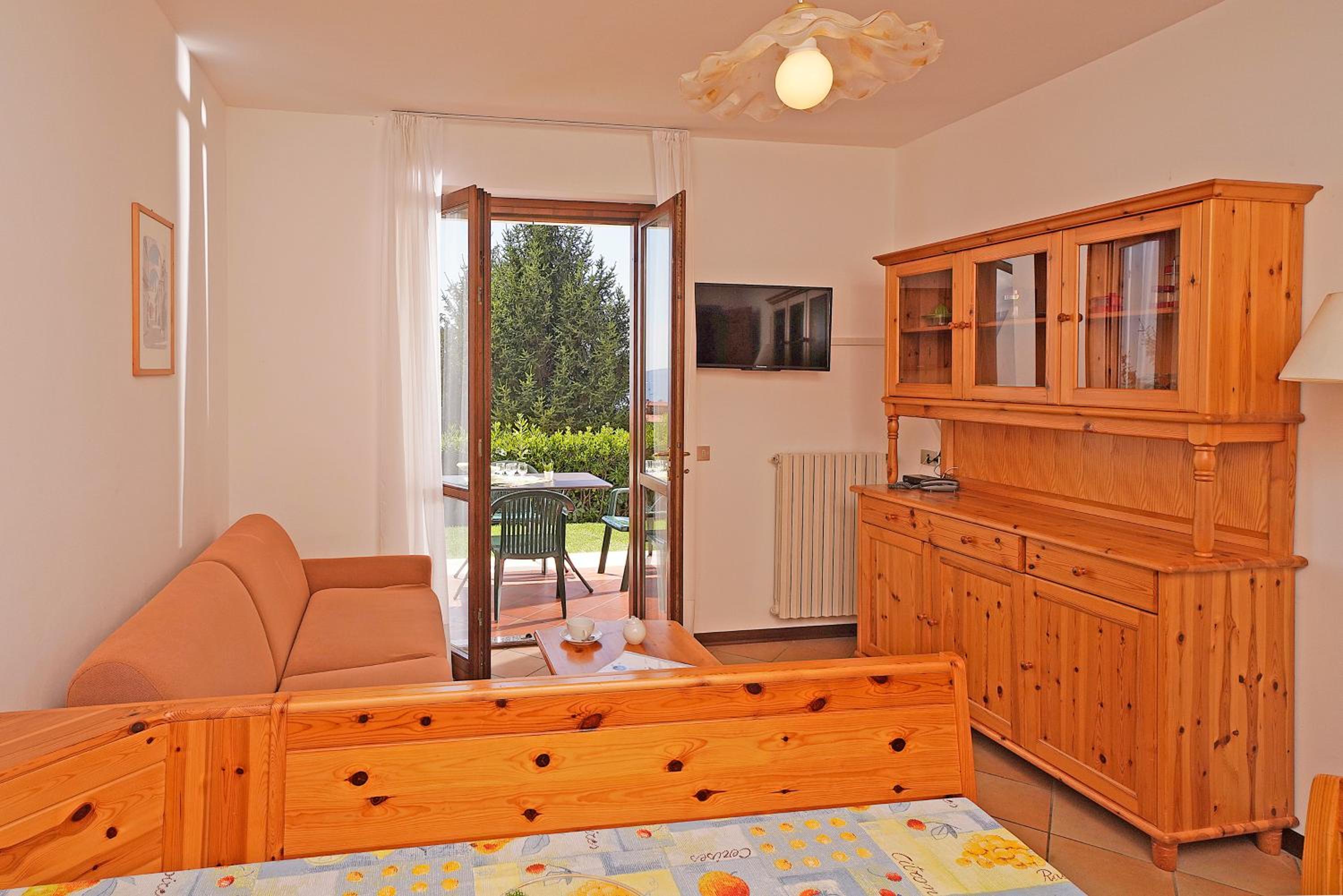 Economy Two-Bedroom Apartment with Mountain View