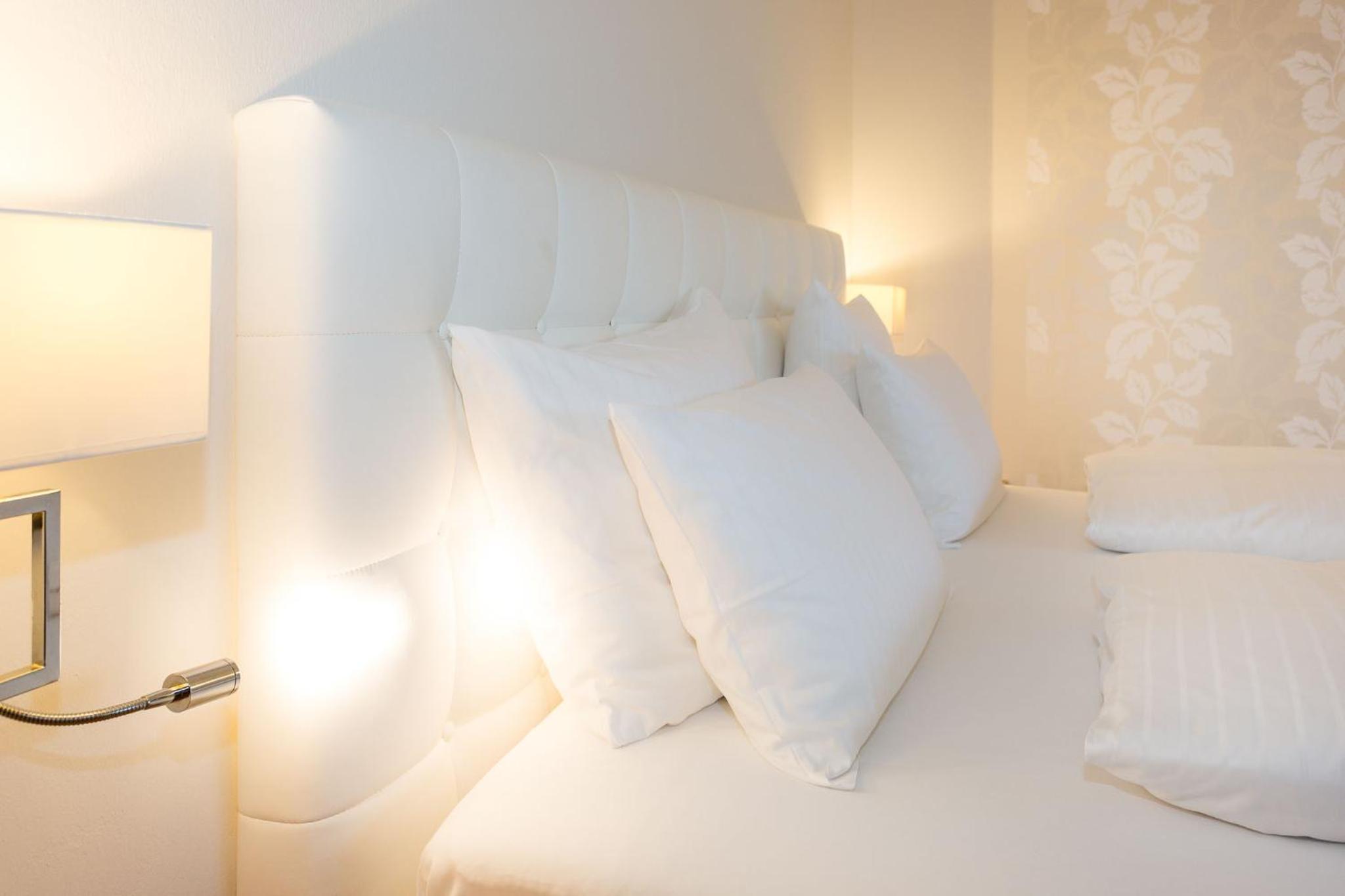 Deluxe Double Room photo 2