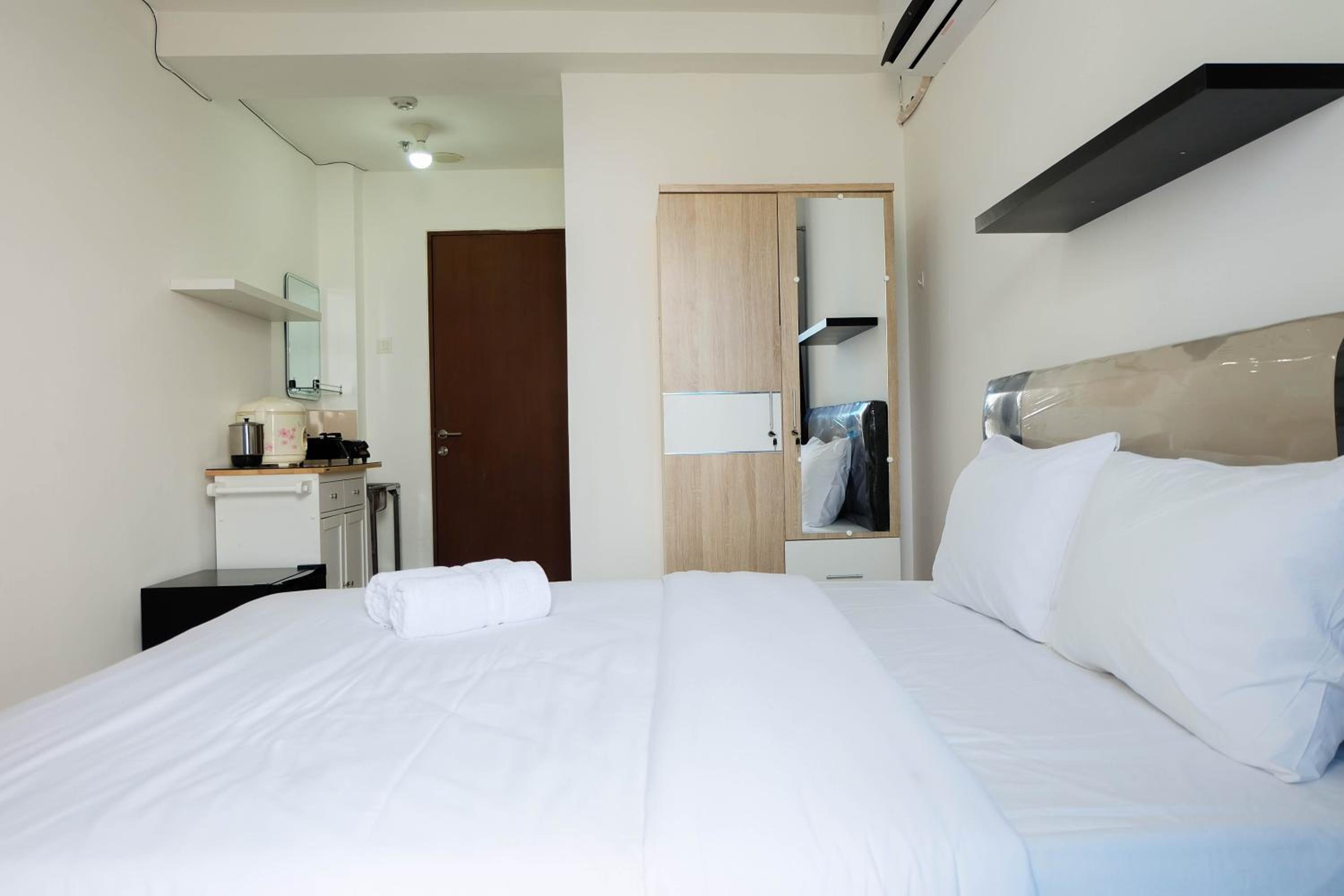 Studio Apartment - Photo 16