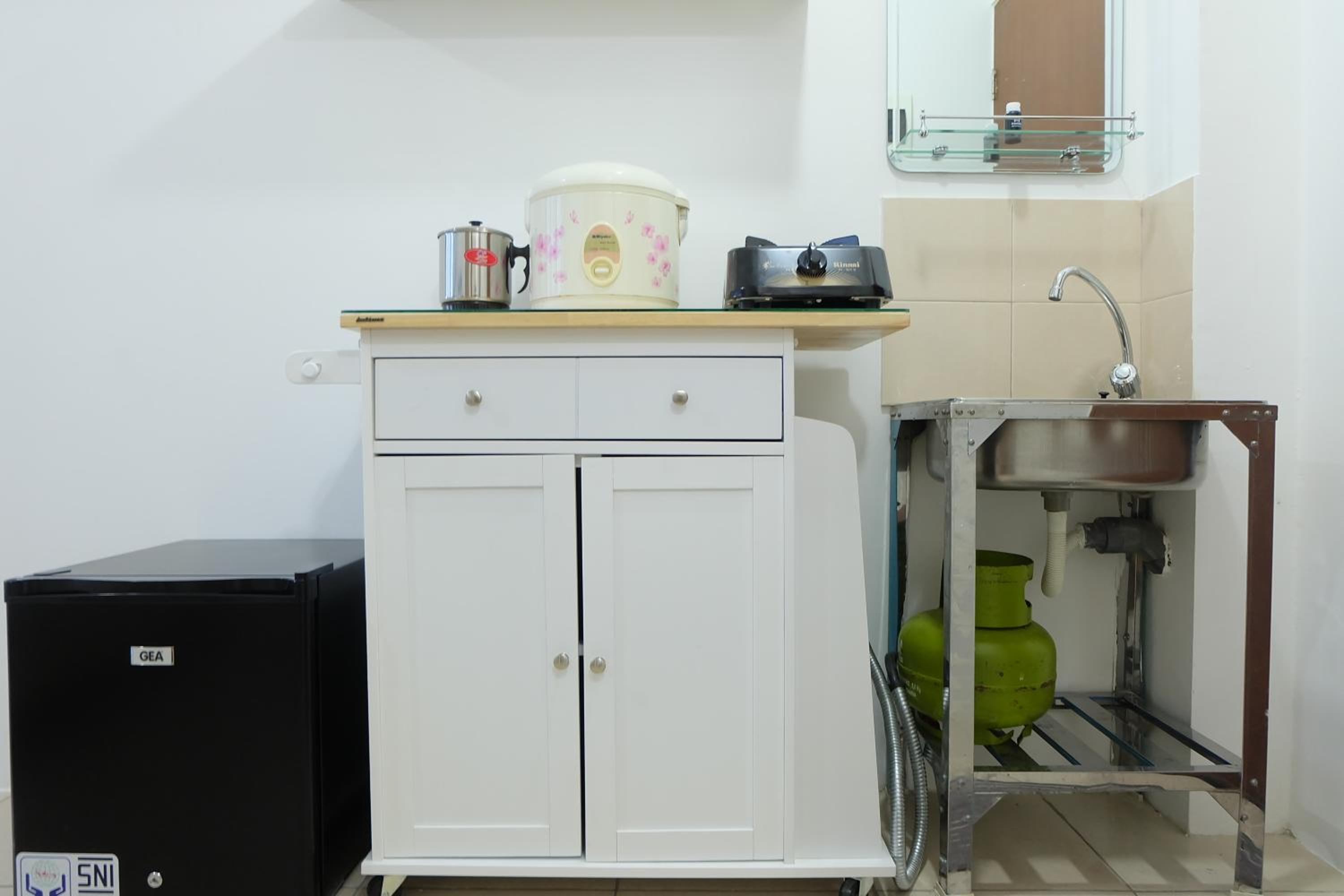 Studio Apartment - Photo 4