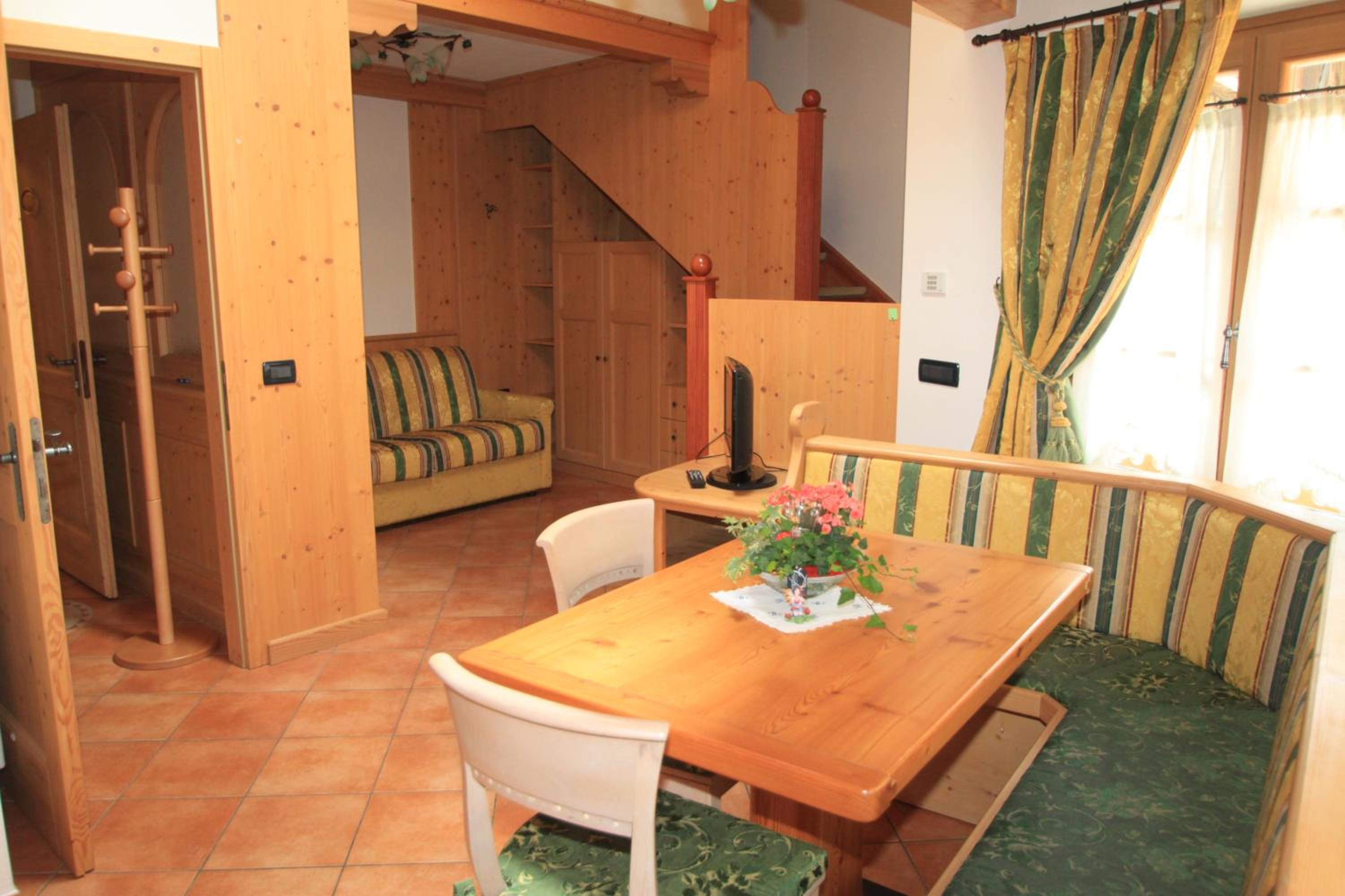 One-Bedroom Apartment (4 Adults) photo 2