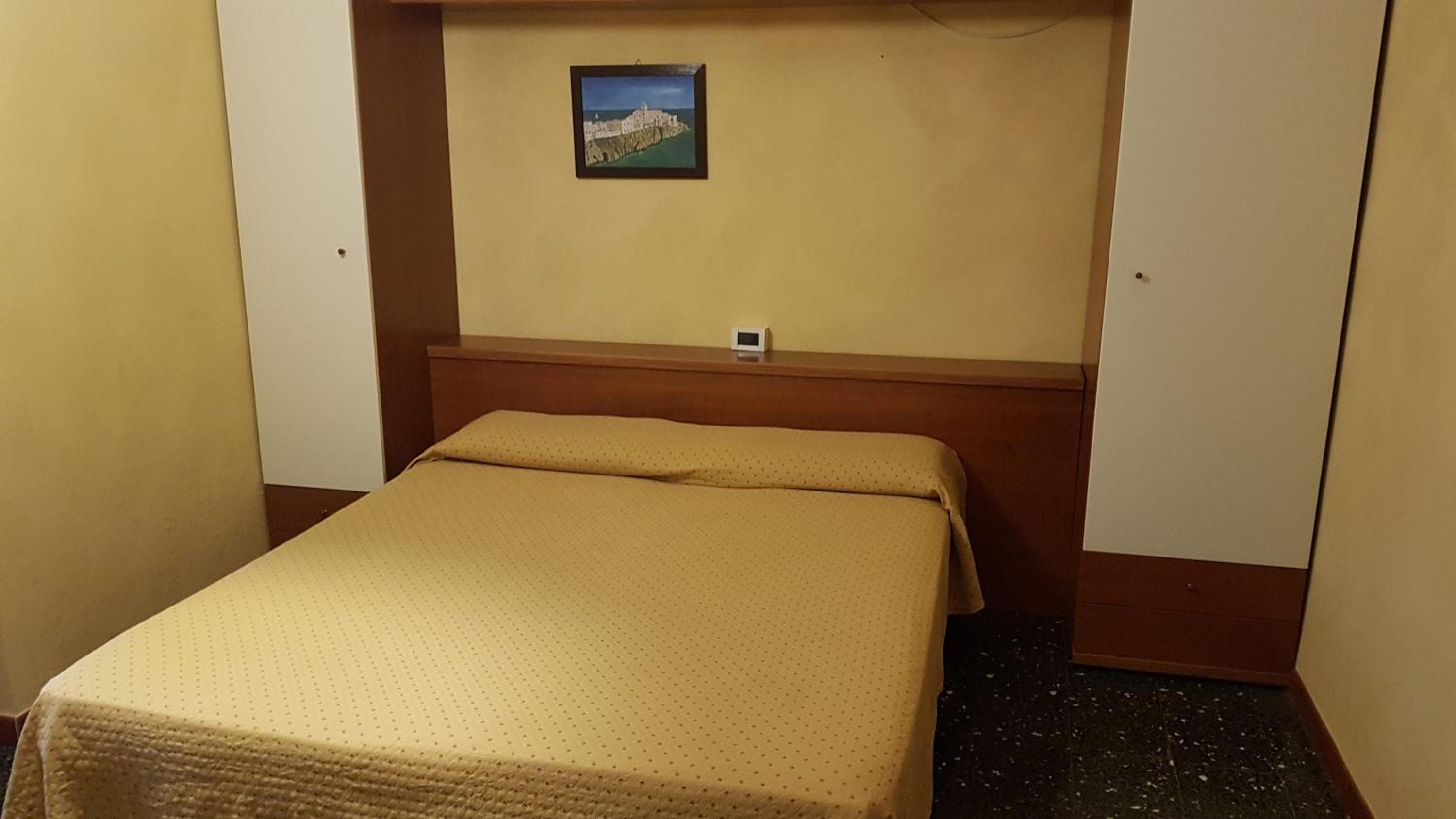 Triple Room with Private Bathroom photo 1
