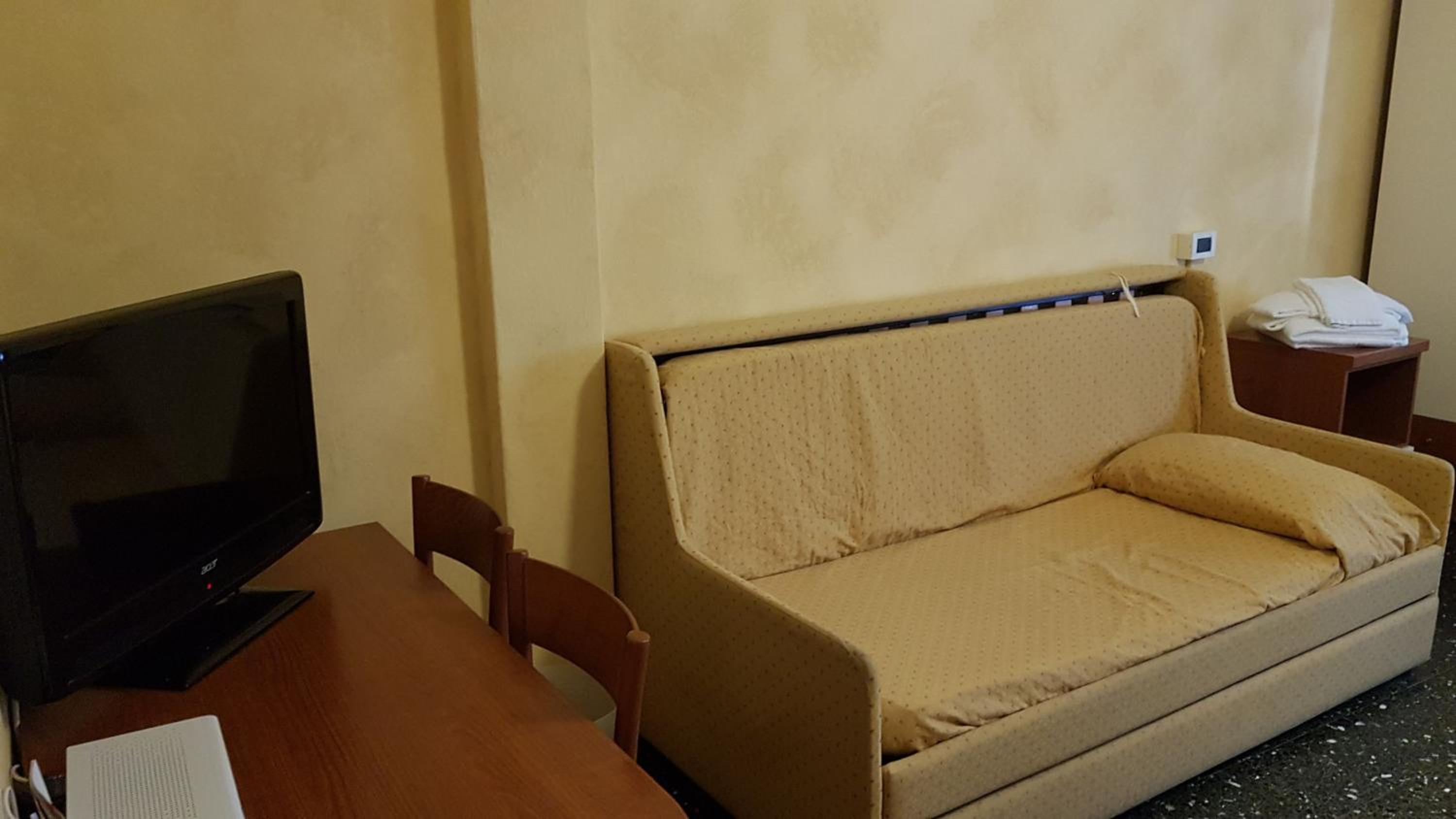 Triple Room with Private Bathroom photo 2