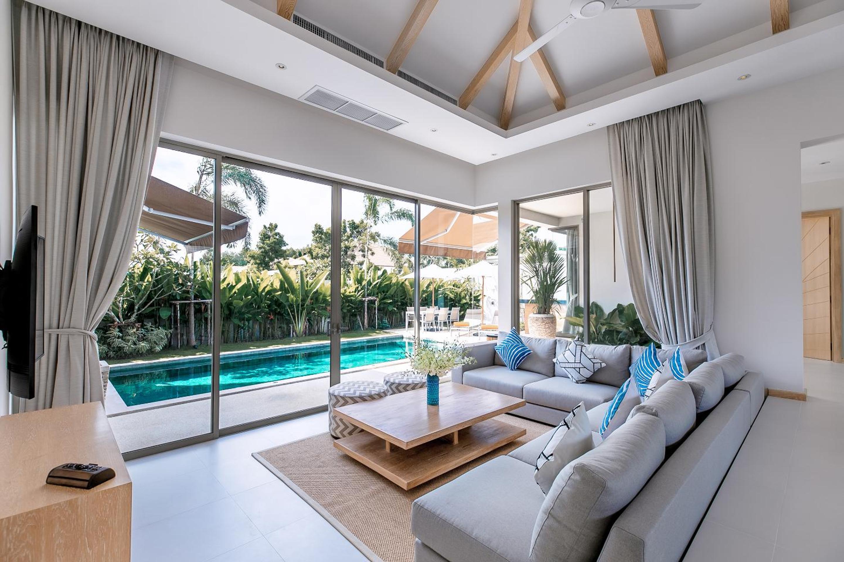 Villa photo 1