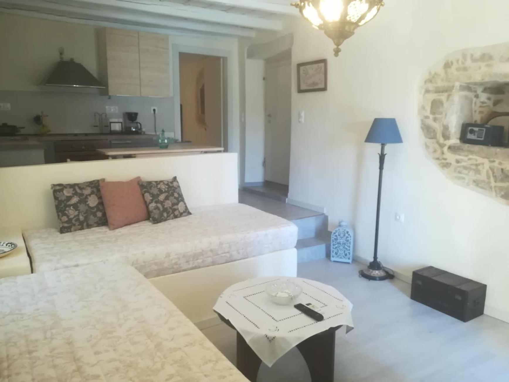 One-Bedroom Apartment - Photo 7