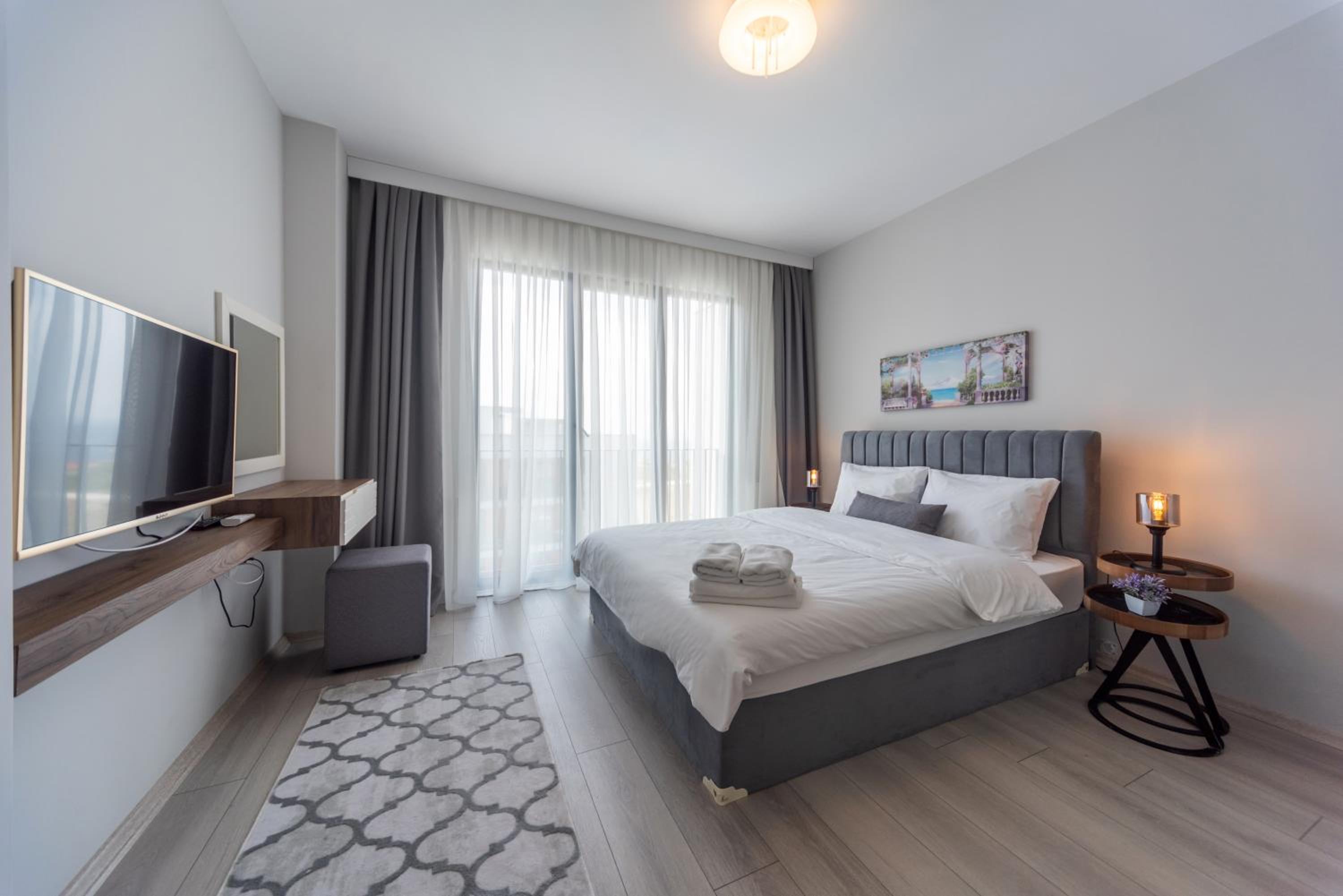 Two-Bedroom Suite - Photo 4