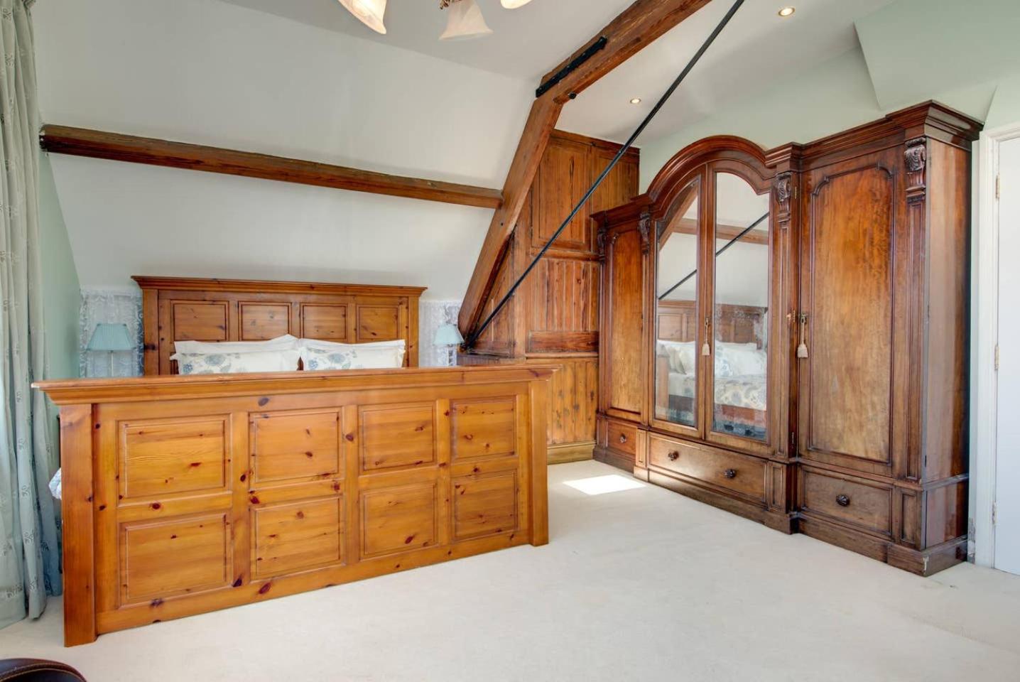 Three-Bedroom Apartment - Photo 1