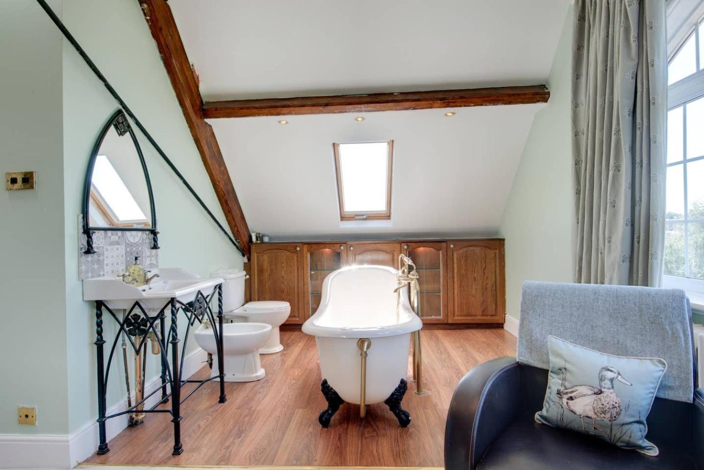 Three-Bedroom Apartment - Photo 3