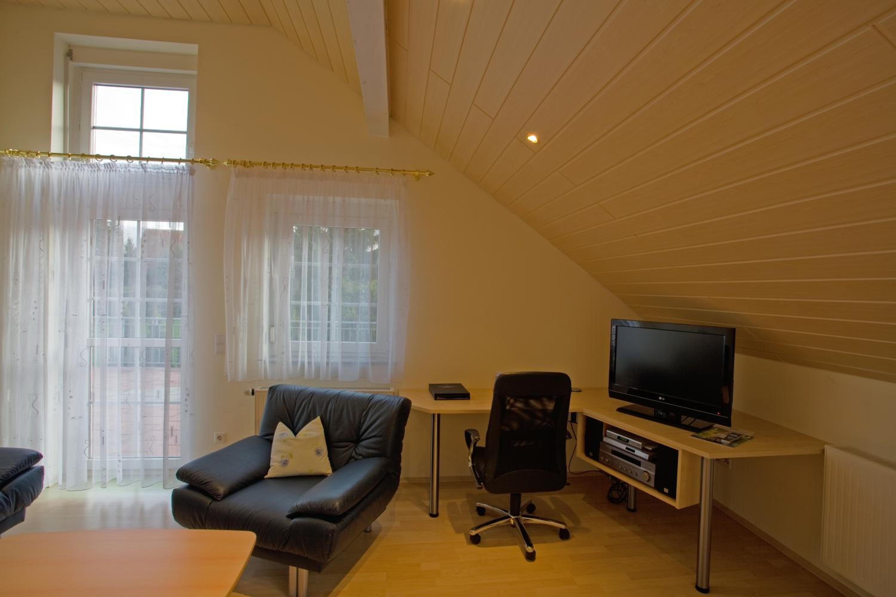 Deluxe Apartment - Photo 7