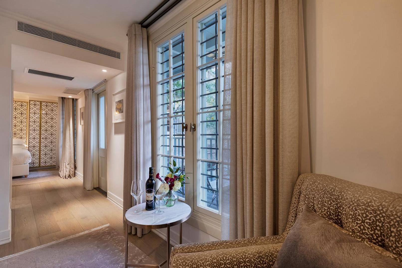 Norton Suite at The Villa Norton Building