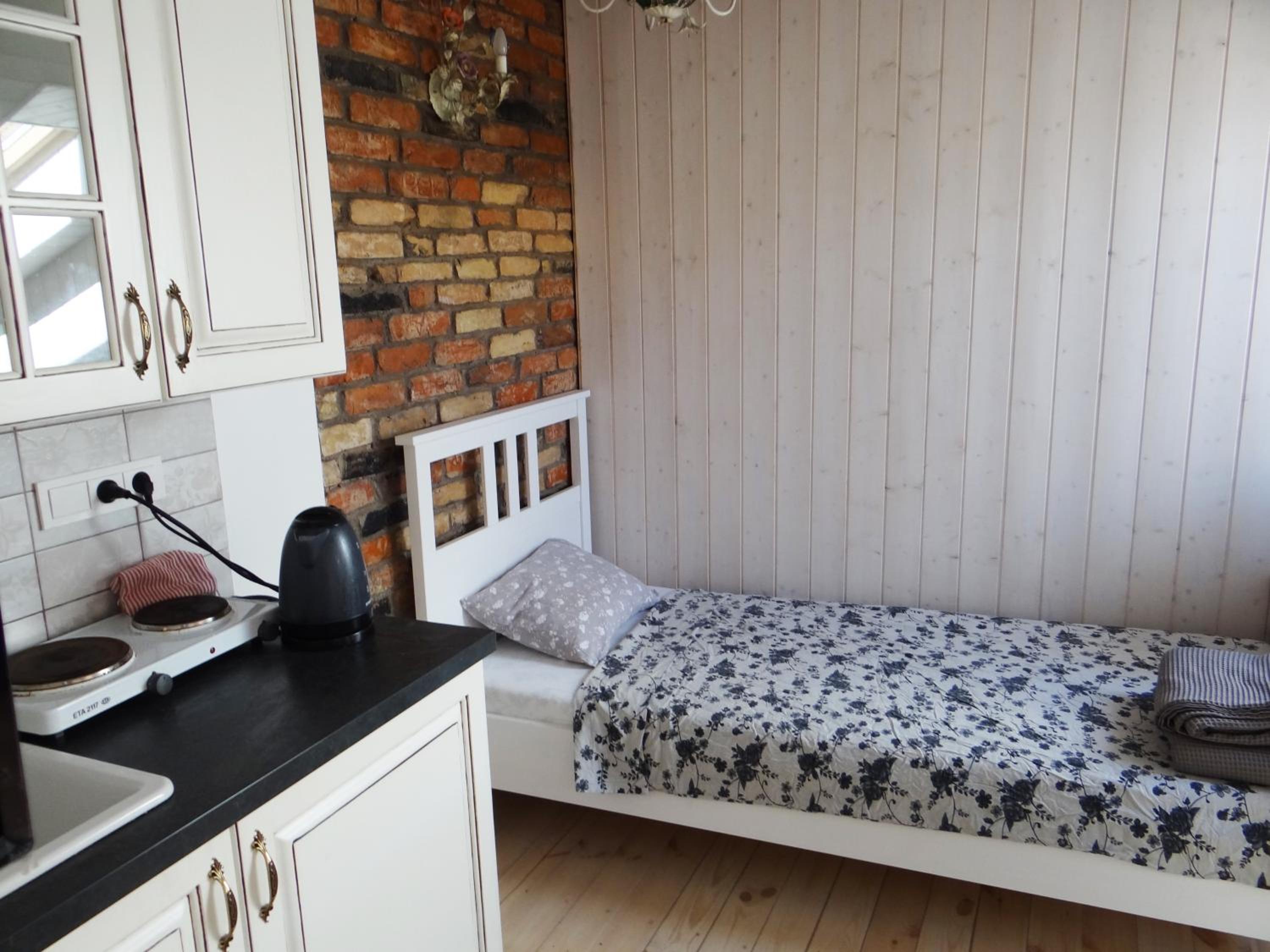 Two-Bedroom Apartment - Photo 5