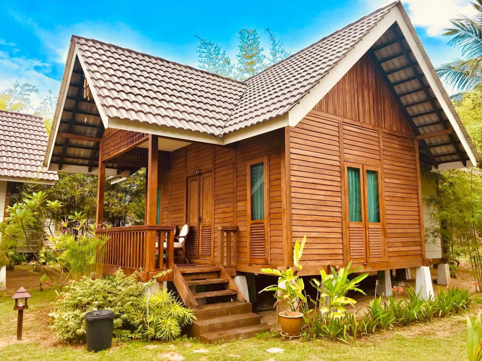 Villa photo 2