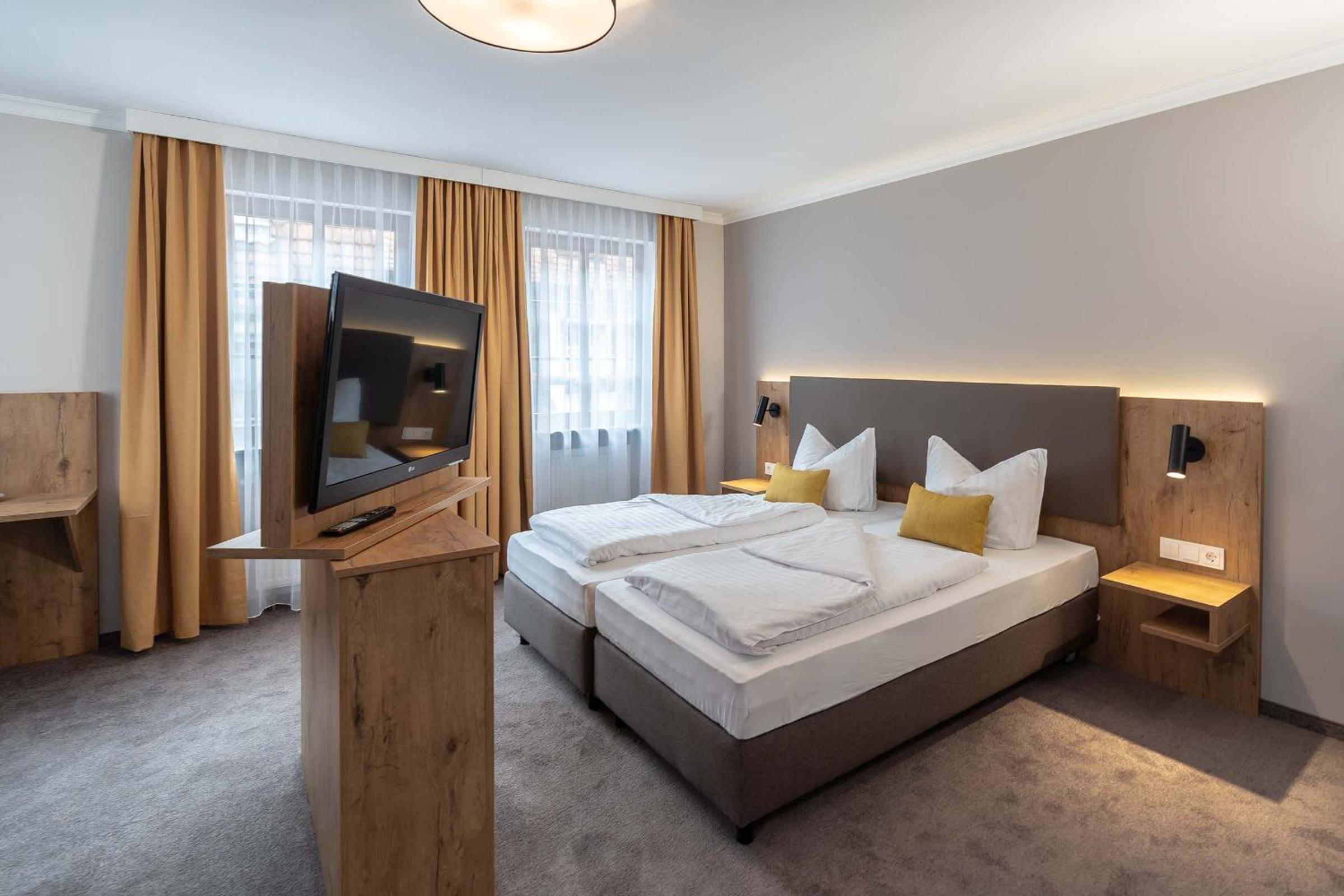 Deluxe Double Room - Photo 8