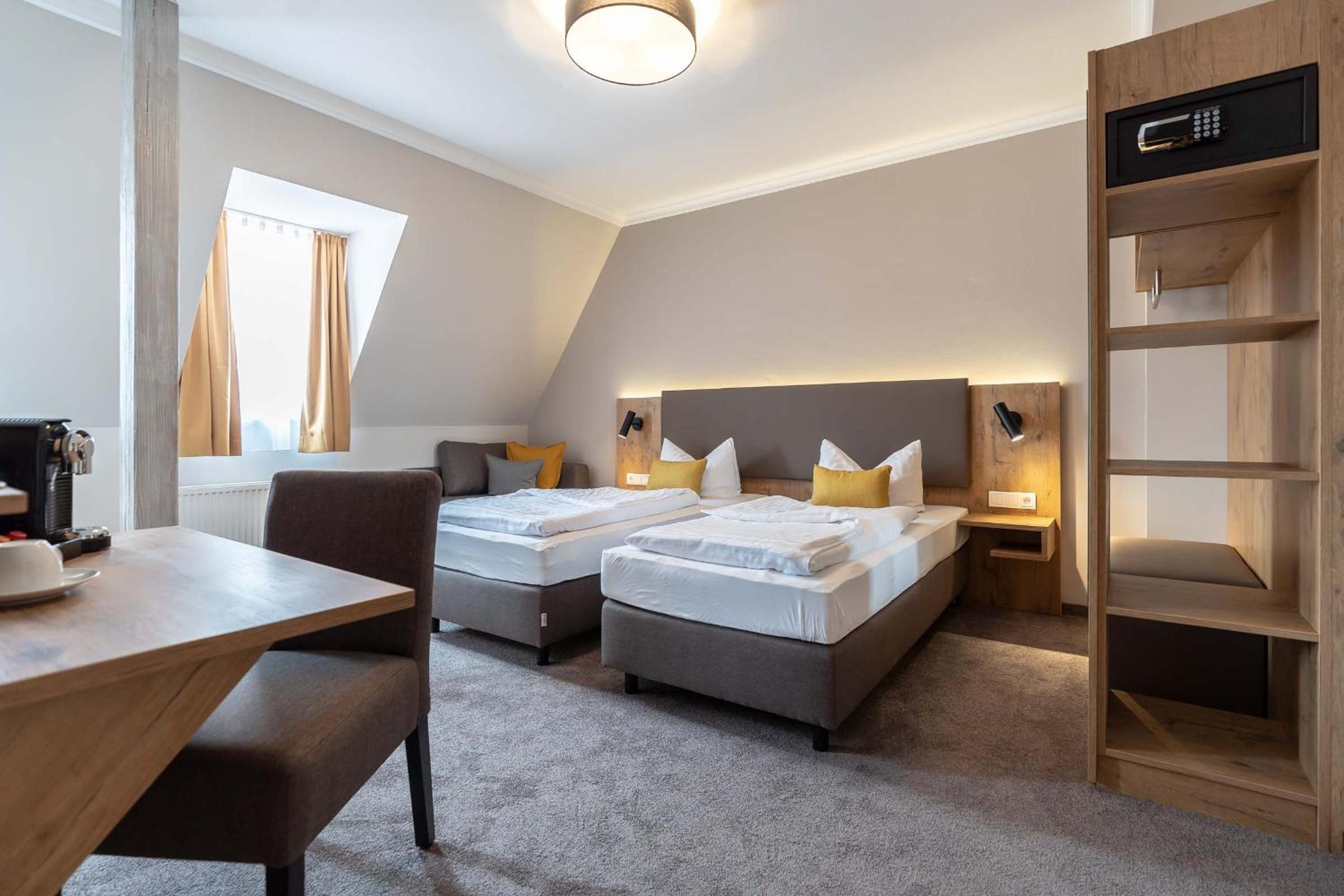 Deluxe Double Room - Photo 1