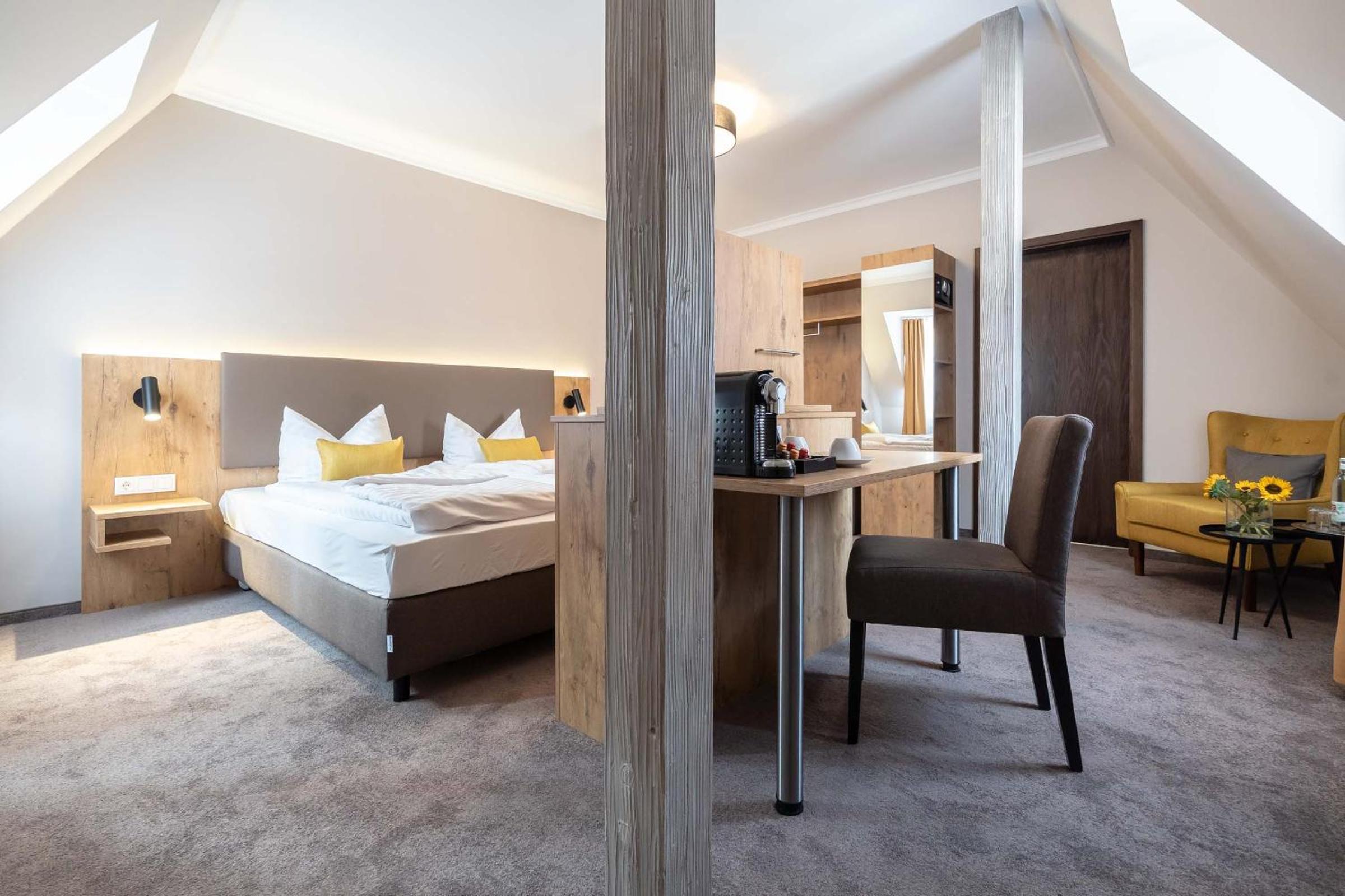 Deluxe Double Room - Photo 7