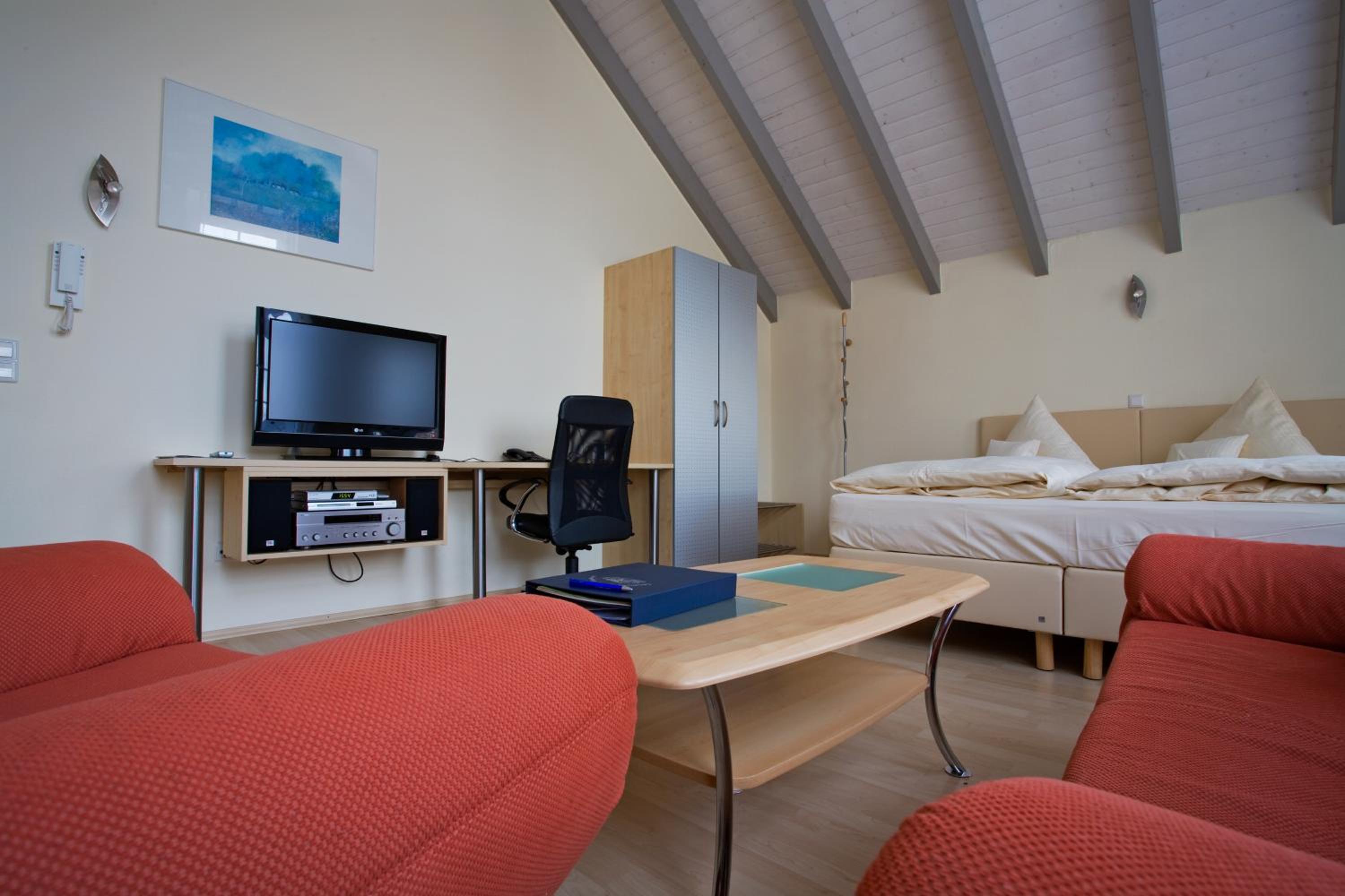 Double Room - Photo 2