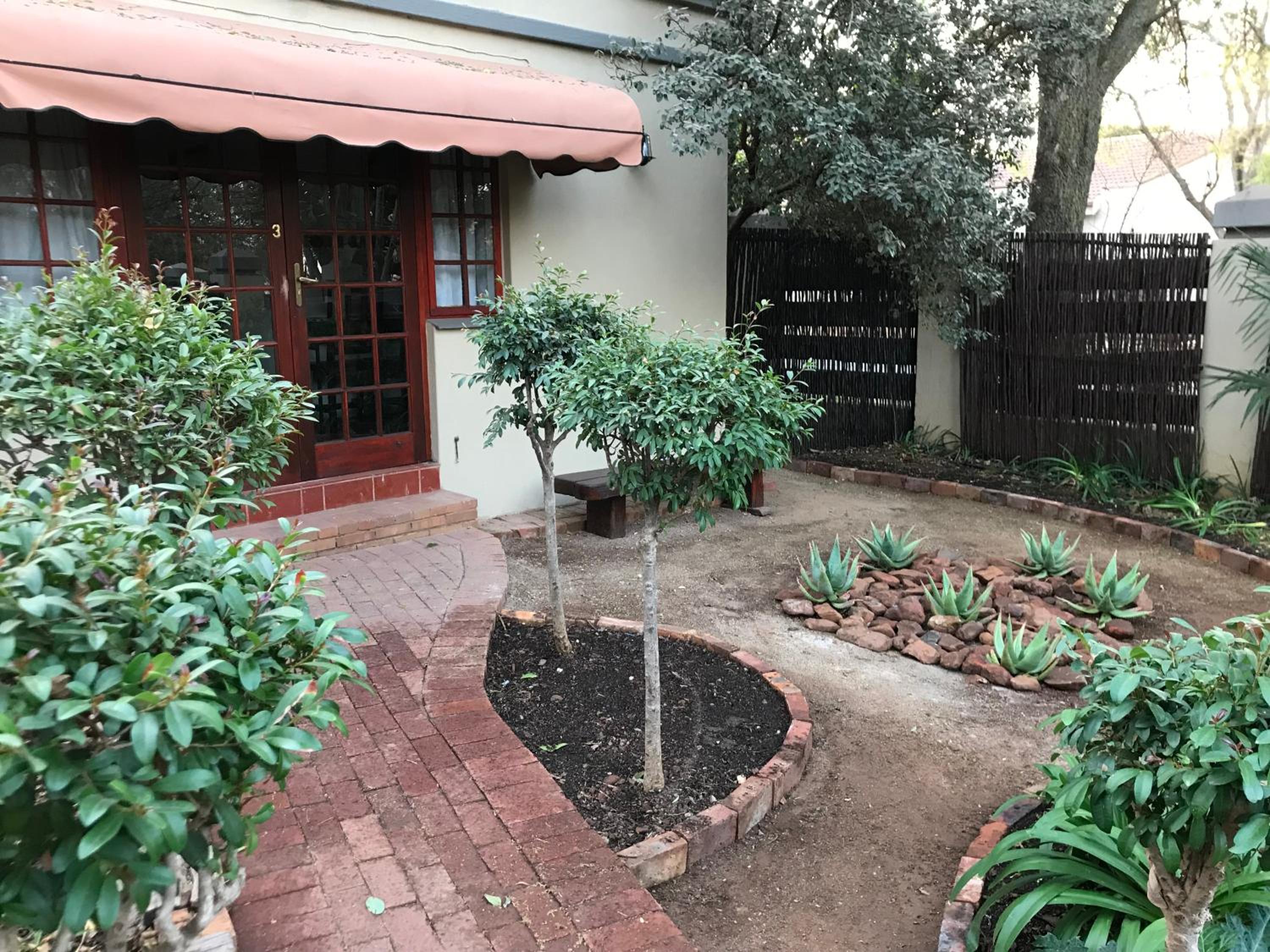 One-Bedroom Cottage - Photo 10