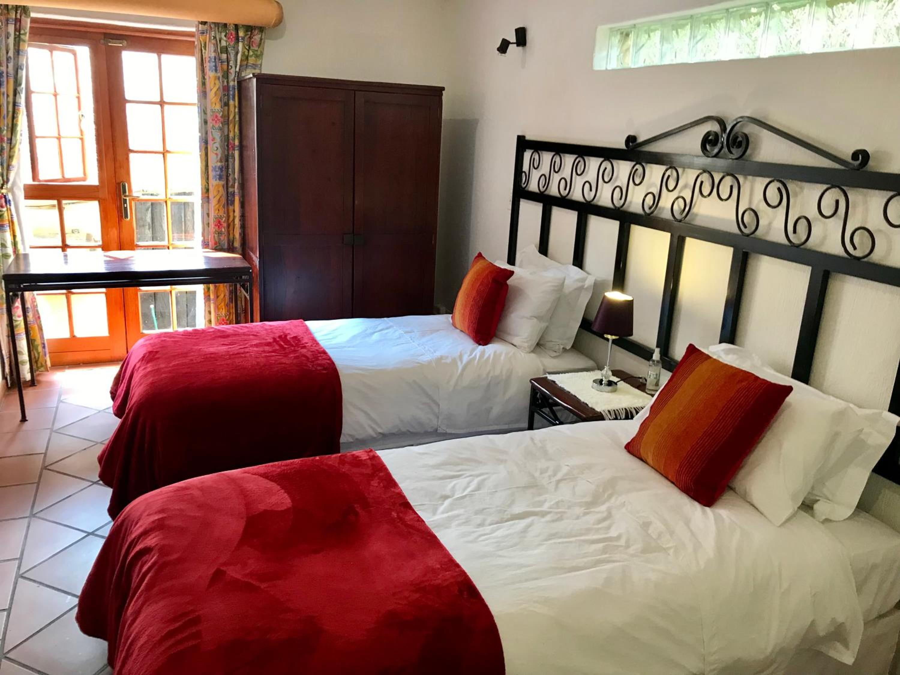Standard King Room - Photo 3